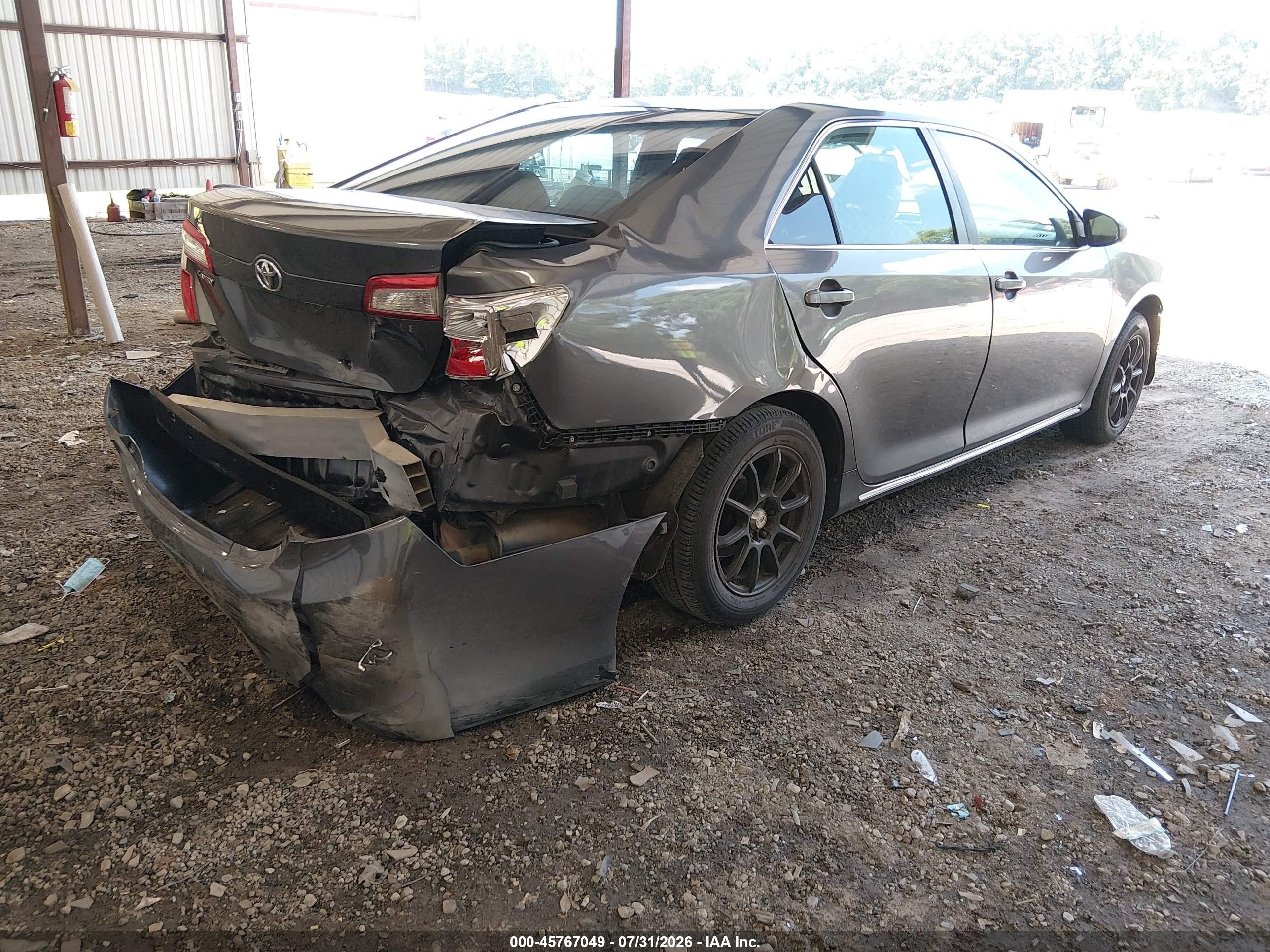 2014 Toyota Camry Le Gray vin: 4T4BF1FK5ER373770