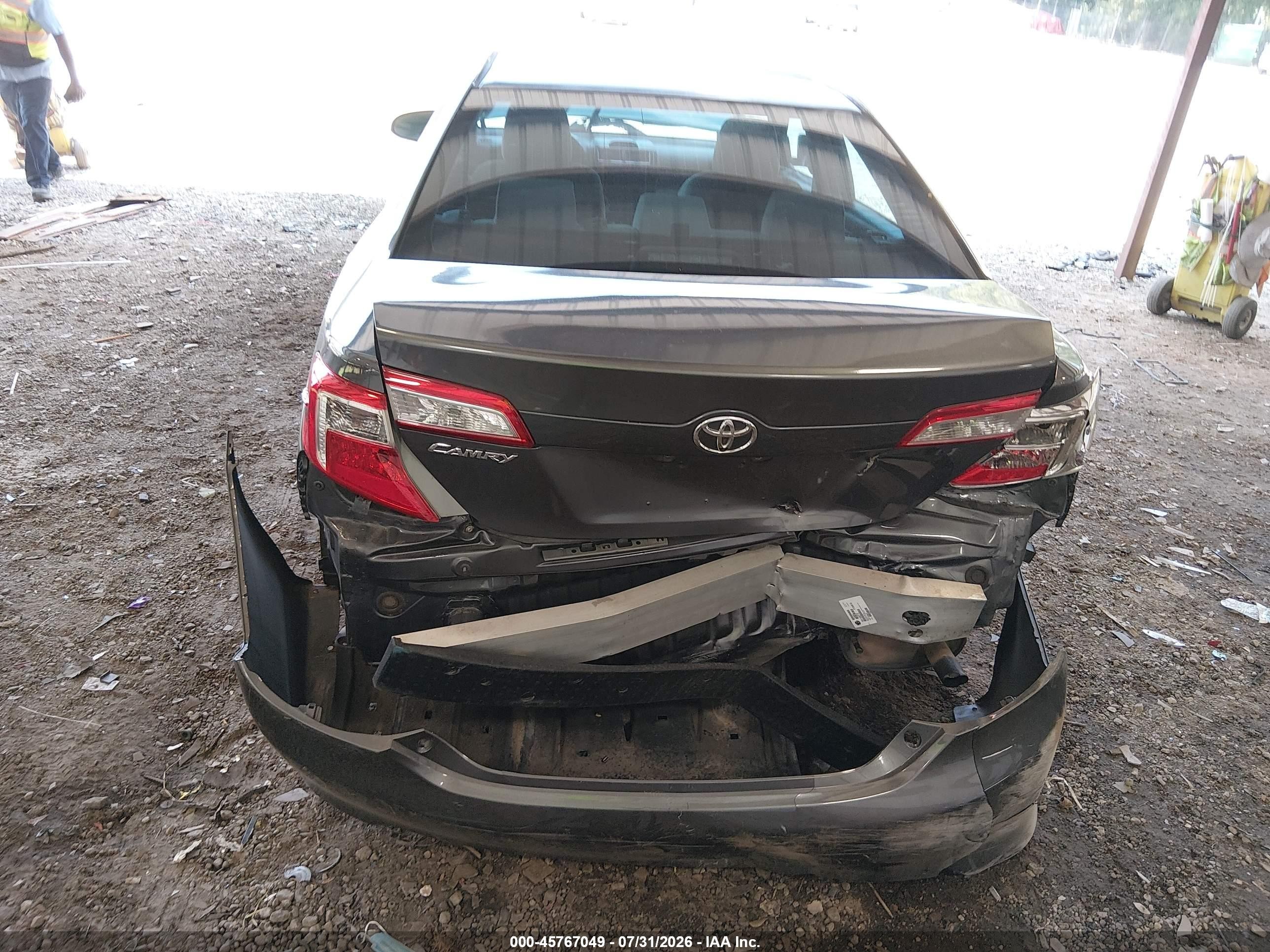 2014 Toyota Camry Le Gray vin: 4T4BF1FK5ER373770