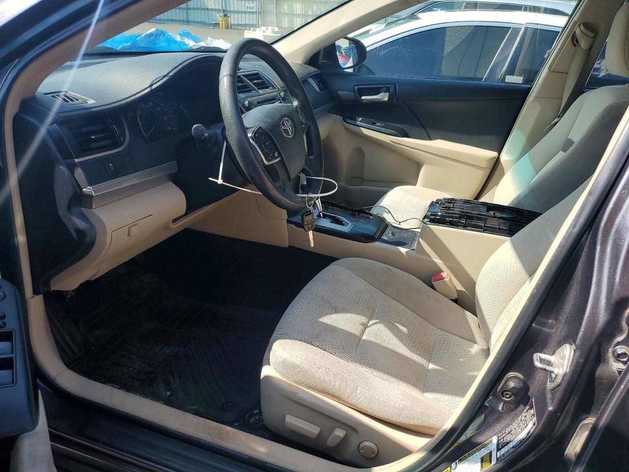 2014 Toyota Camry Le Gray vin: 4T4BF1FK5ER374711
