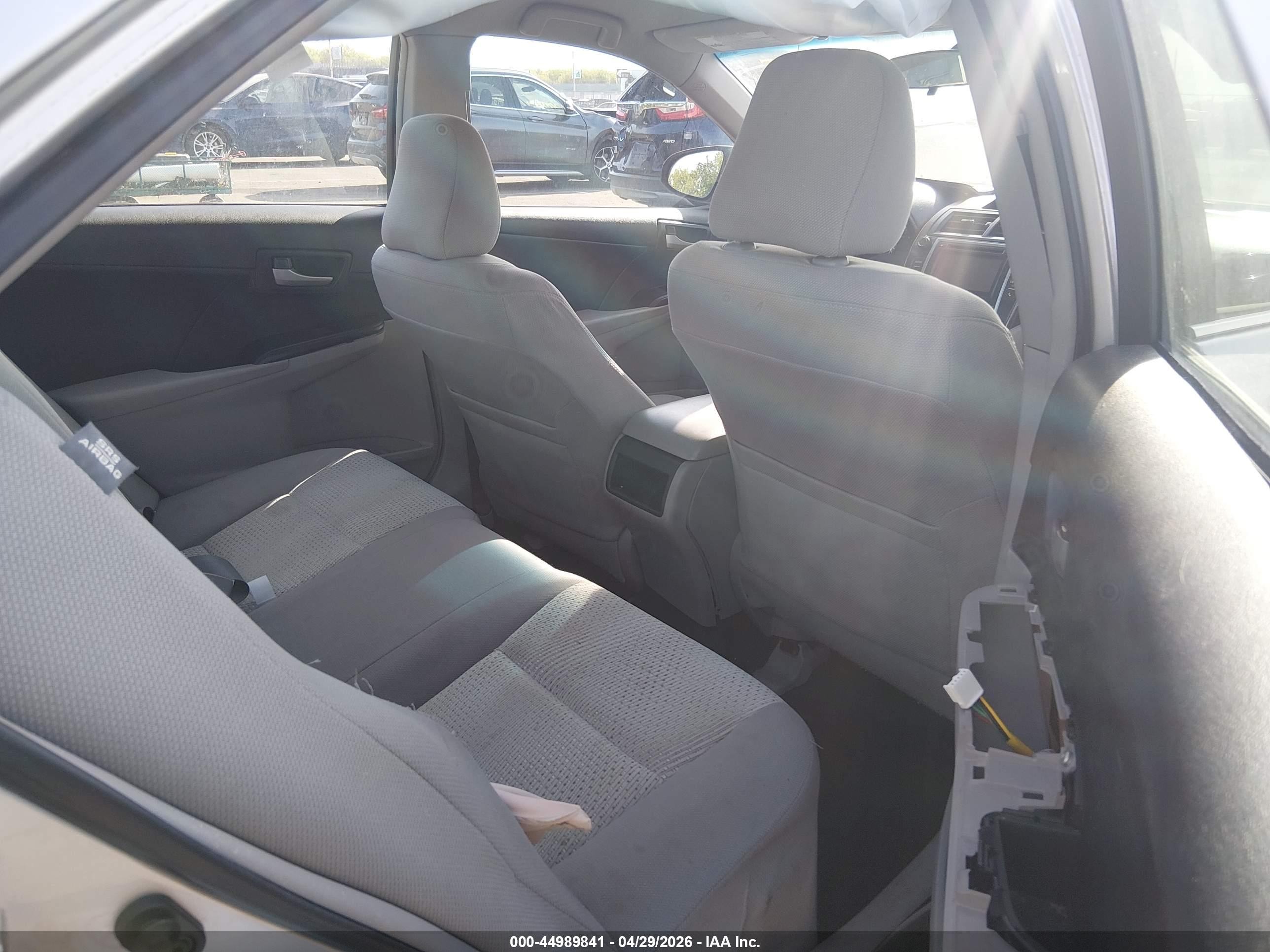 2014 Toyota Camry Le Silver vin: 4T4BF1FK5ER379326