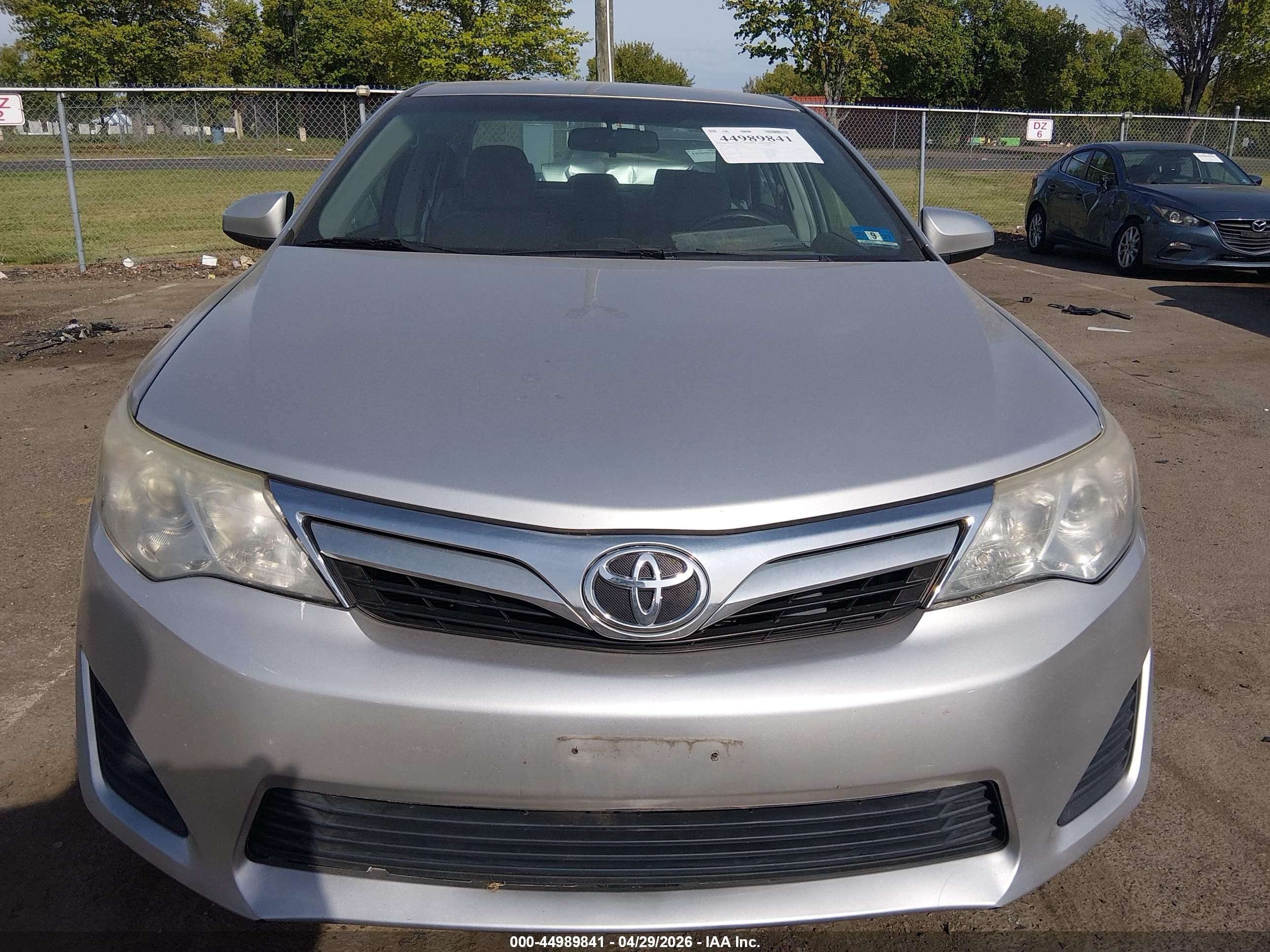 2014 Toyota Camry Le Silver vin: 4T4BF1FK5ER379326