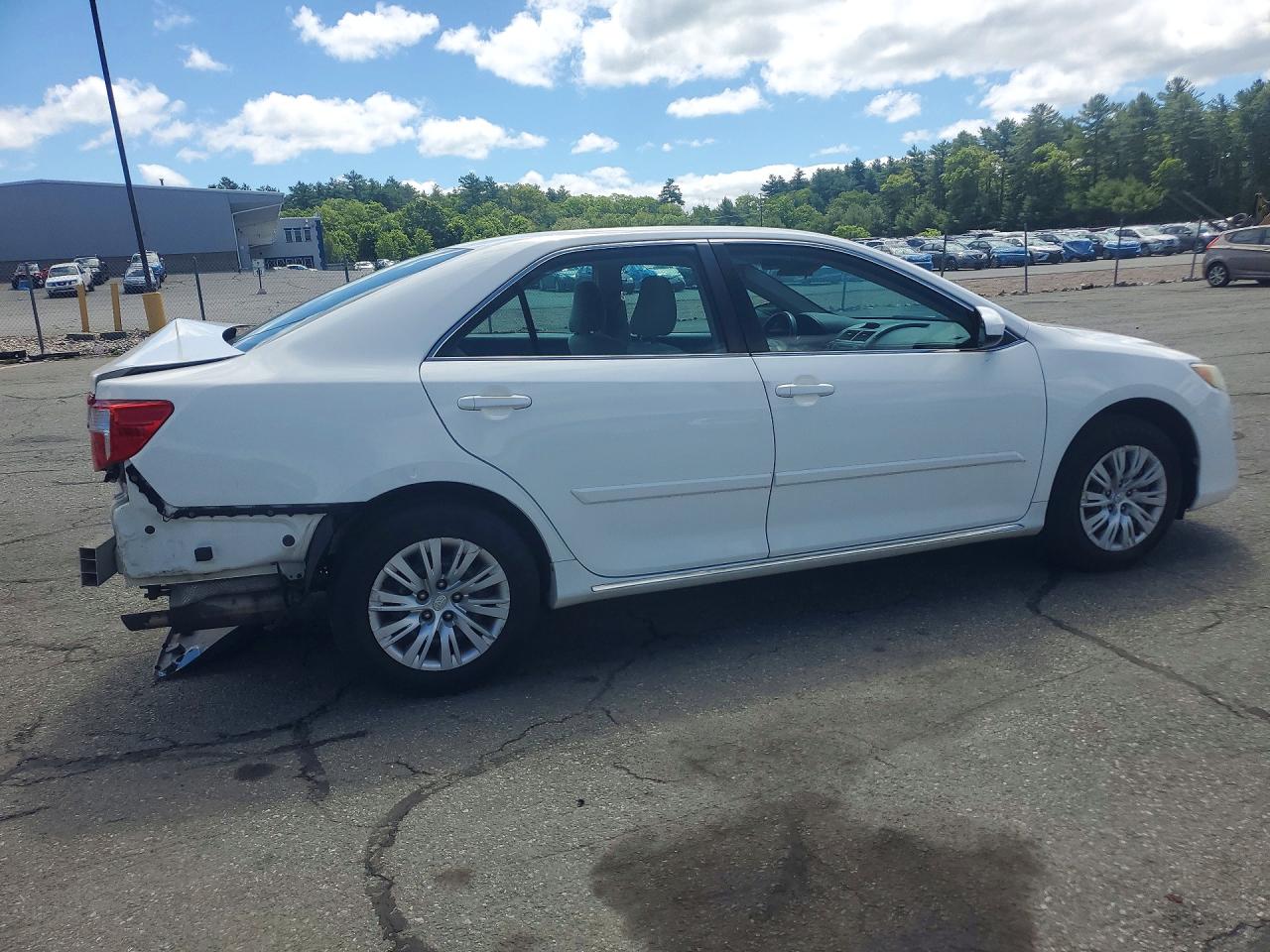 2014 Toyota Camry Le Белый vin: 4T4BF1FK5ER388401
