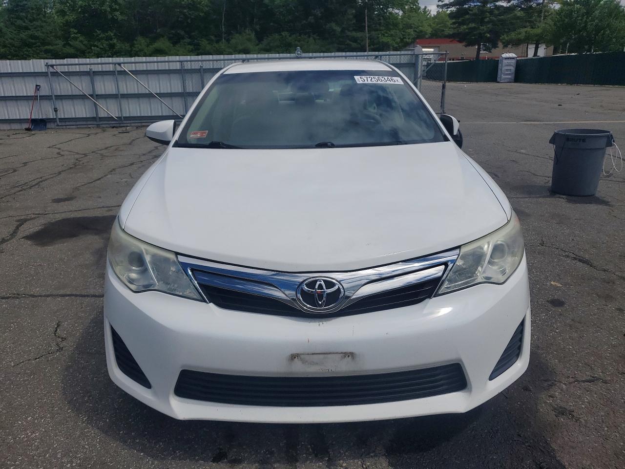 2014 Toyota Camry Le Белый vin: 4T4BF1FK5ER388401