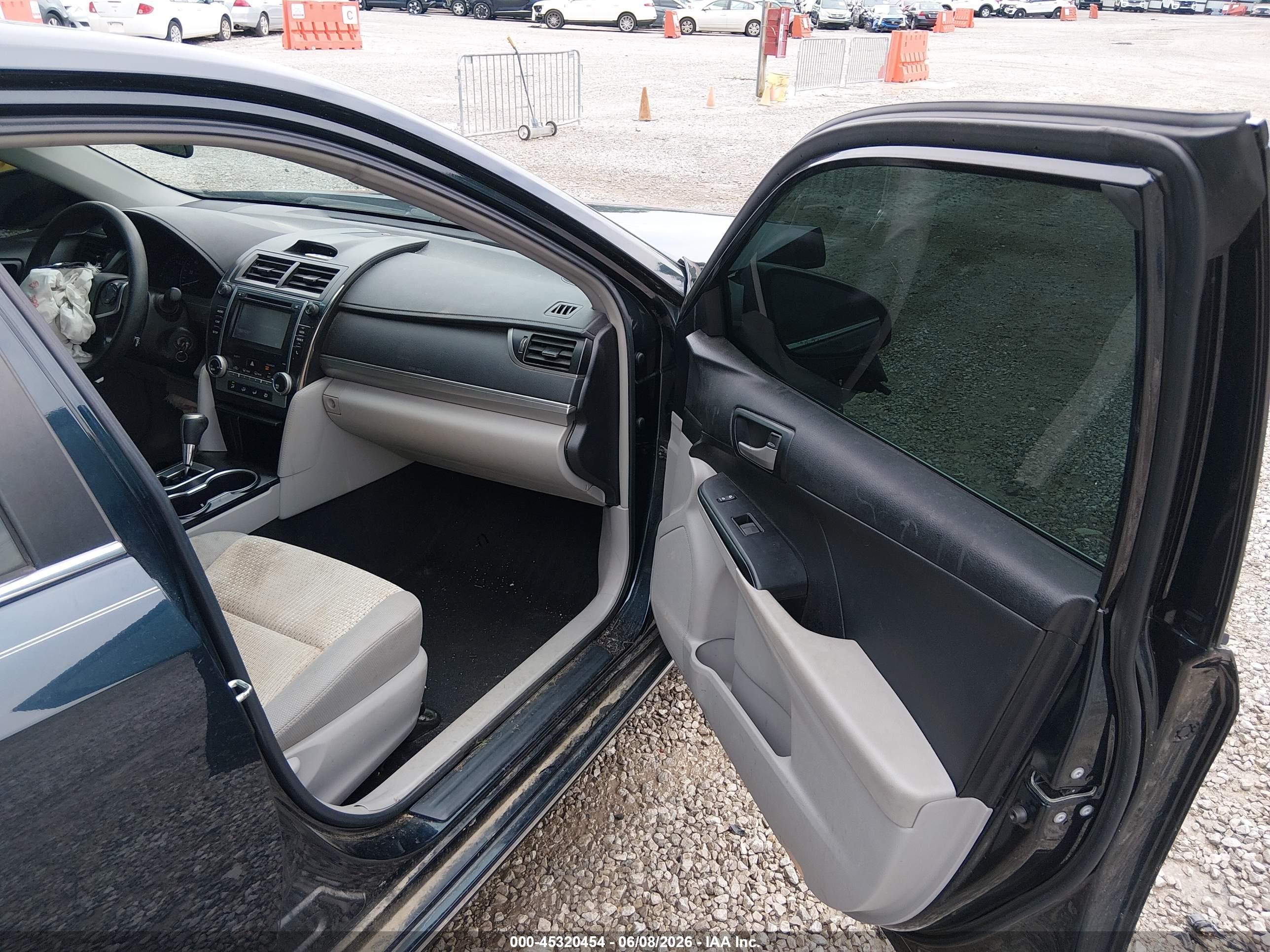 2014 Toyota Camry Le Black vin: 4T4BF1FK5ER391606