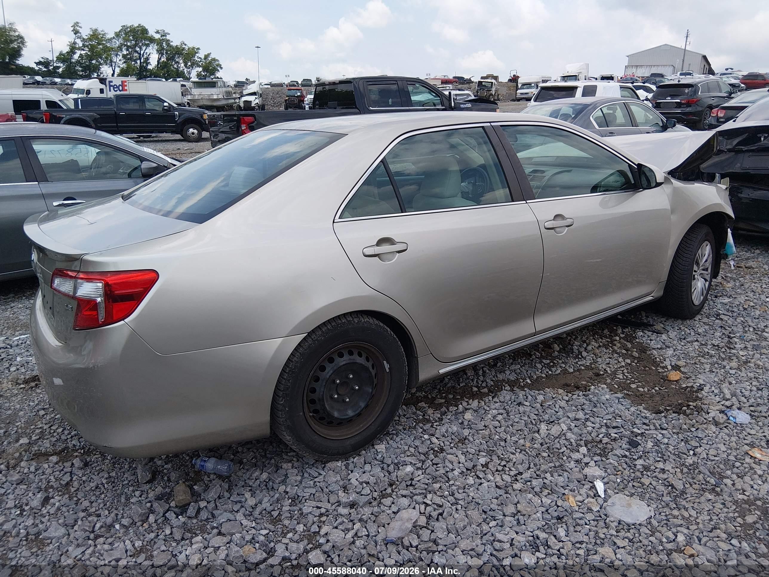 2014 Toyota Camry Le Beige vin: 4T4BF1FK5ER395784