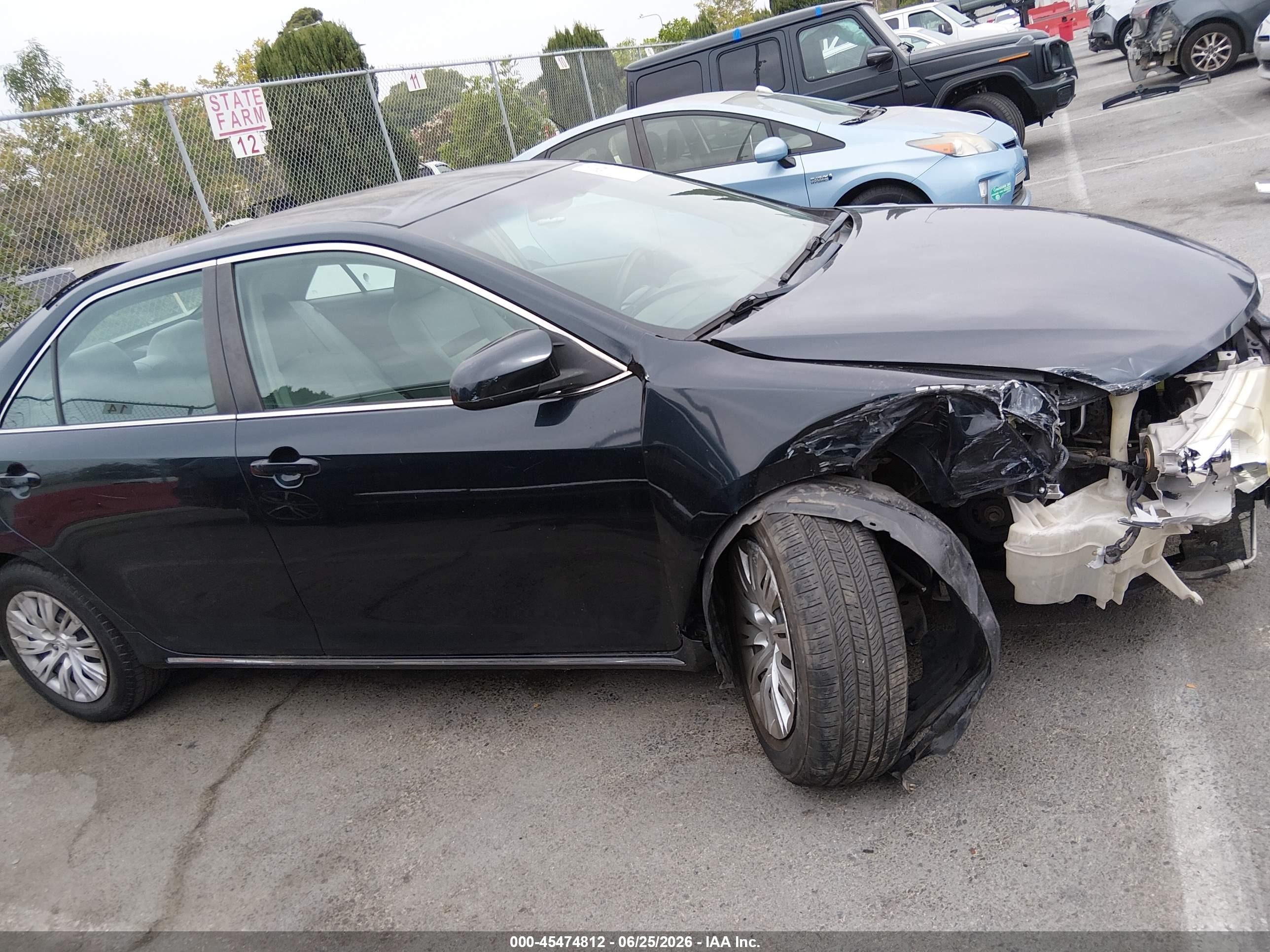 2014 Toyota Camry Le Blue vin: 4T4BF1FK5ER399267