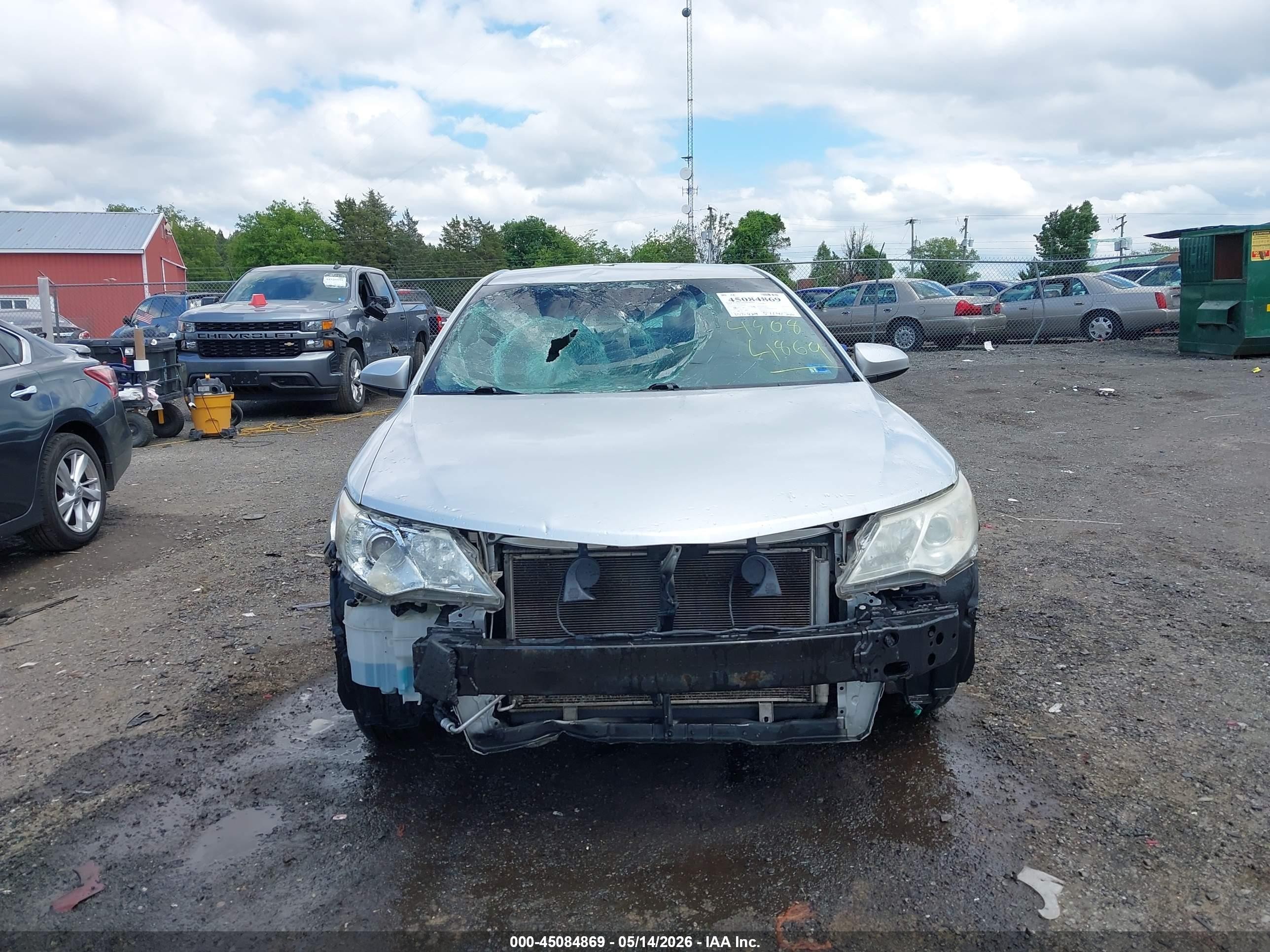 2014 Toyota Camry Le Серебряный vin: 4T4BF1FK5ER408565