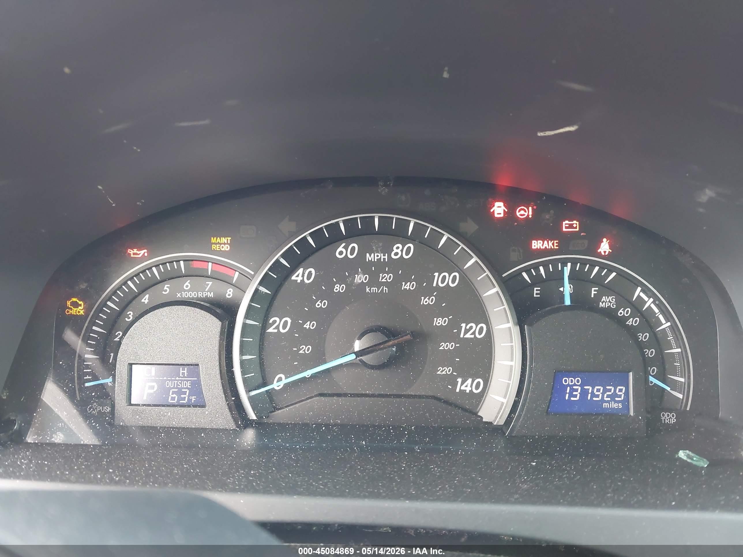 2014 Toyota Camry Le Серебряный vin: 4T4BF1FK5ER408565