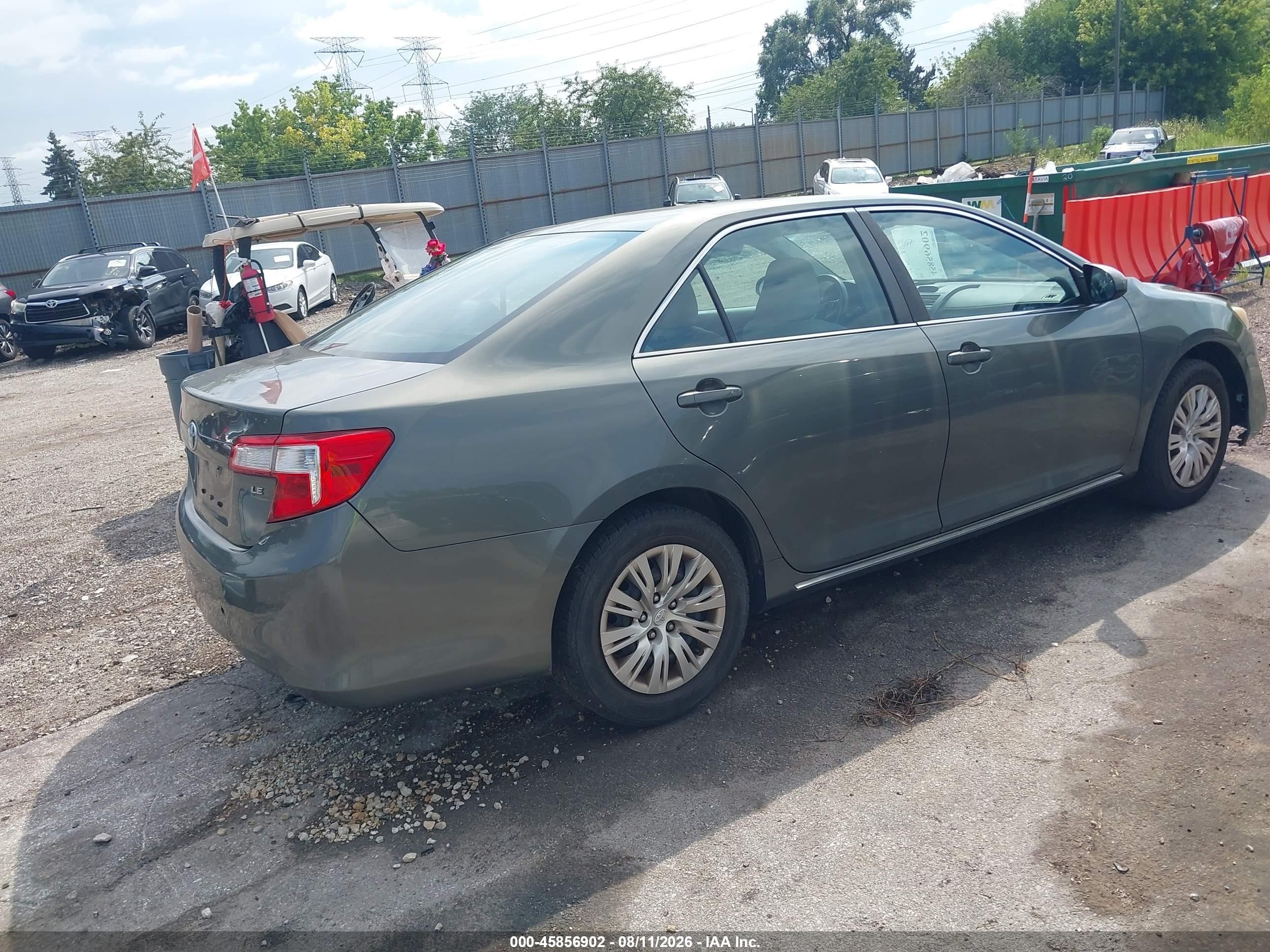 2014 Toyota Camry Le Gray vin: 4T4BF1FK5ER415600