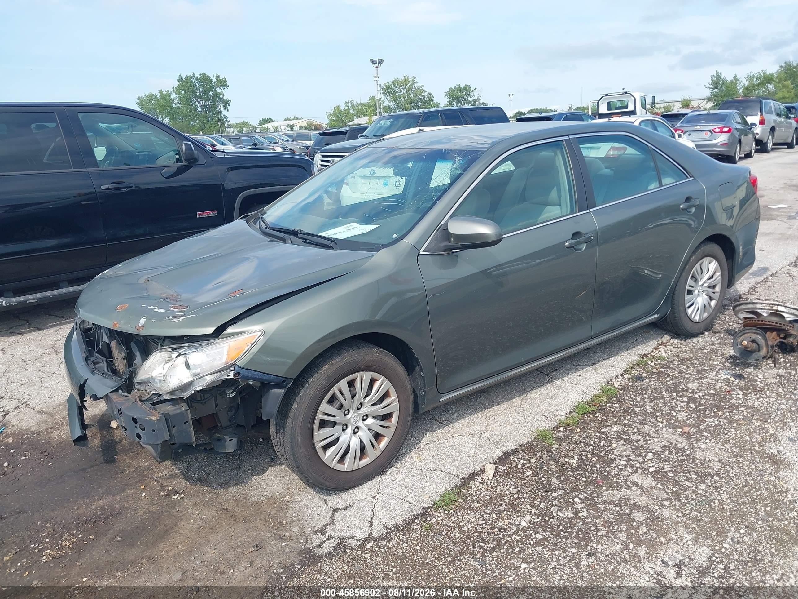 2014 Toyota Camry Le Gray vin: 4T4BF1FK5ER415600