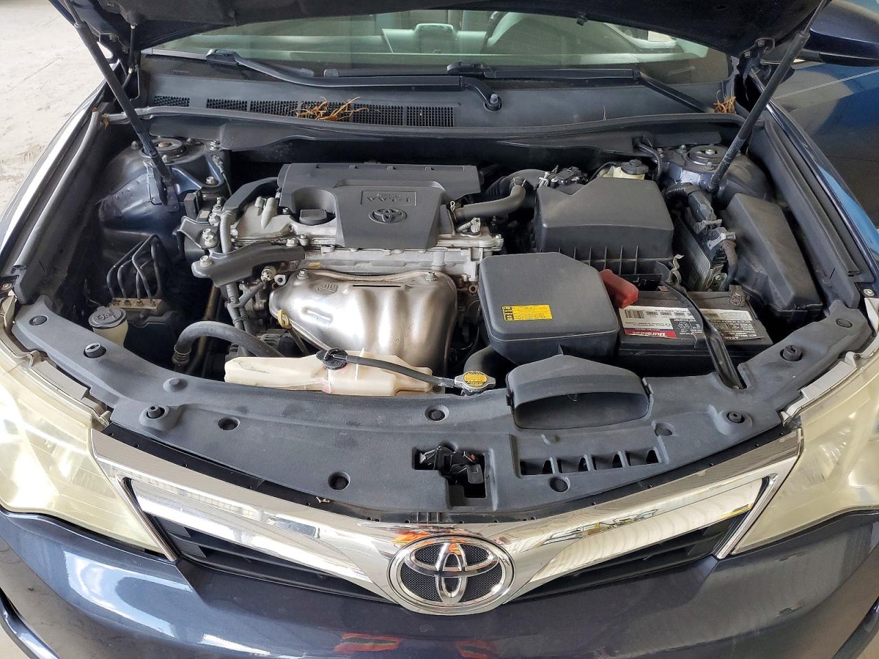 2014 Toyota Camry Le Blue vin: 4T4BF1FK5ER416360