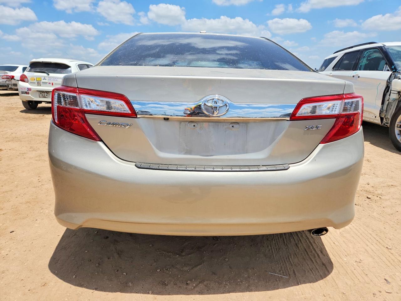 2014 Toyota Camry Xle Tan vin: 4T4BF1FK5ER427407