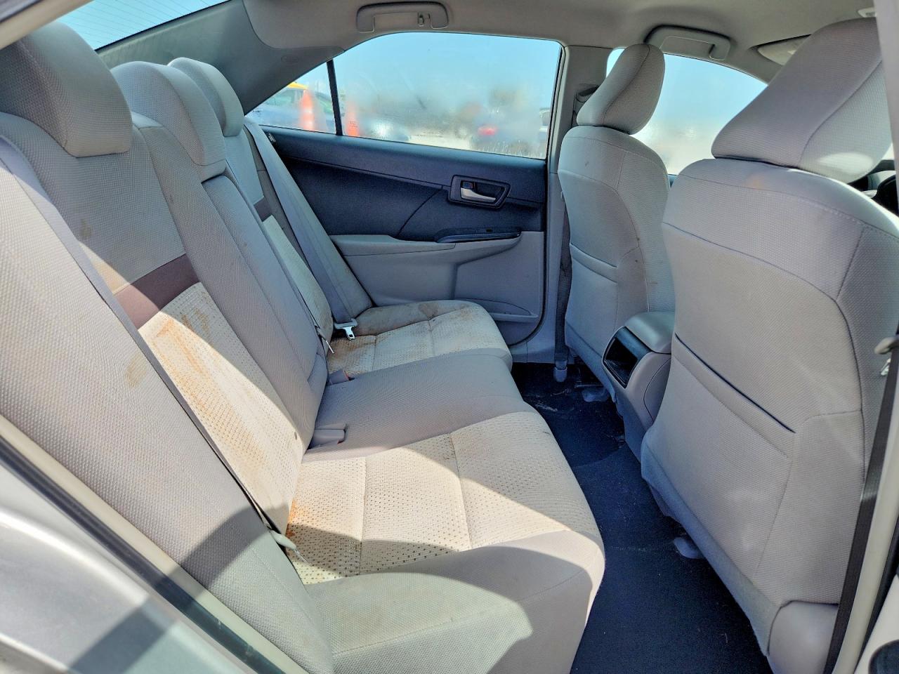 2014 Toyota Camry Le Серебряный vin: 4T4BF1FK5ER429934