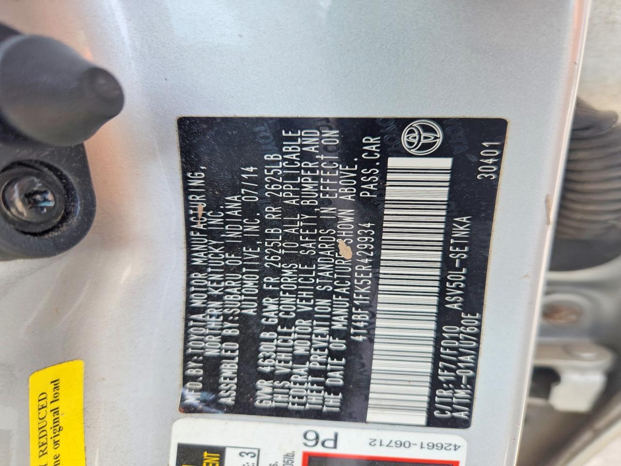 2014 Toyota Camry Le Серебряный vin: 4T4BF1FK5ER429934