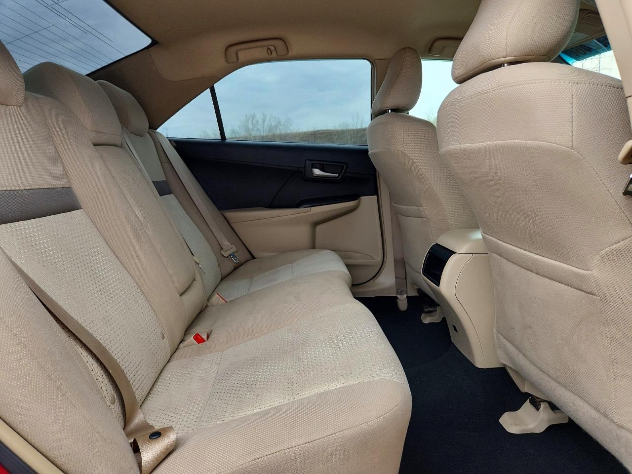 2014 Toyota Camry Le Red vin: 4T4BF1FK5ER432266