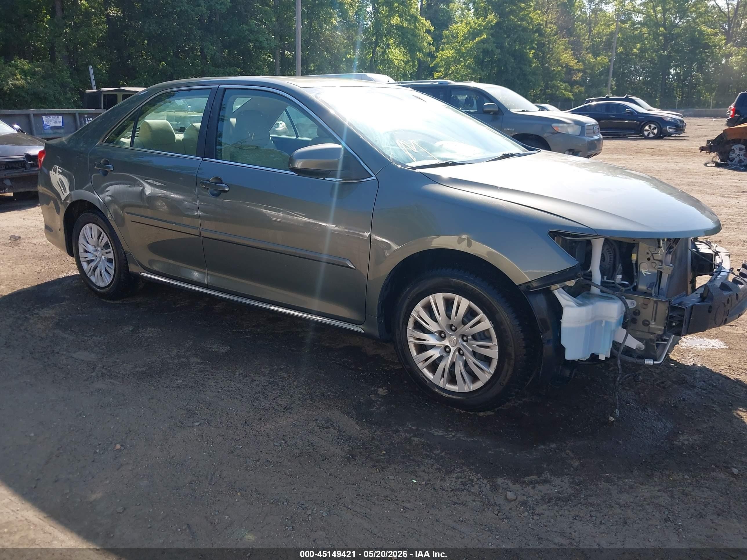 2014 Toyota Camry Le Gray vin: 4T4BF1FK5ER435832