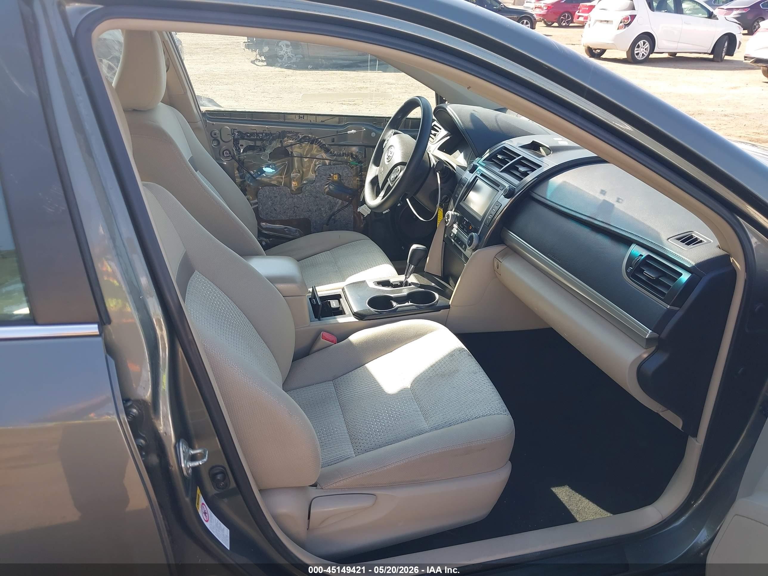 2014 Toyota Camry Le Gray vin: 4T4BF1FK5ER435832
