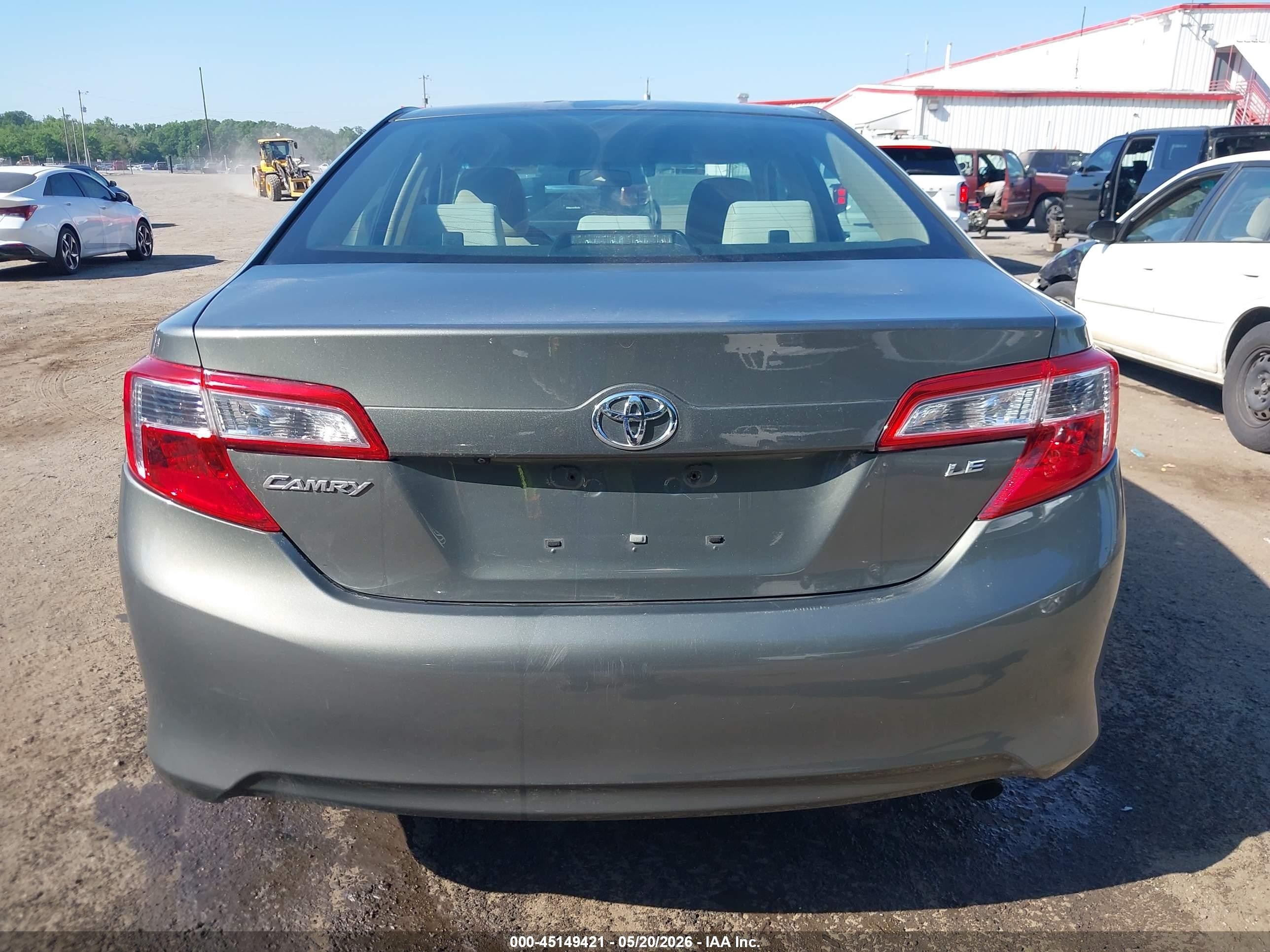 2014 Toyota Camry Le Gray vin: 4T4BF1FK5ER435832