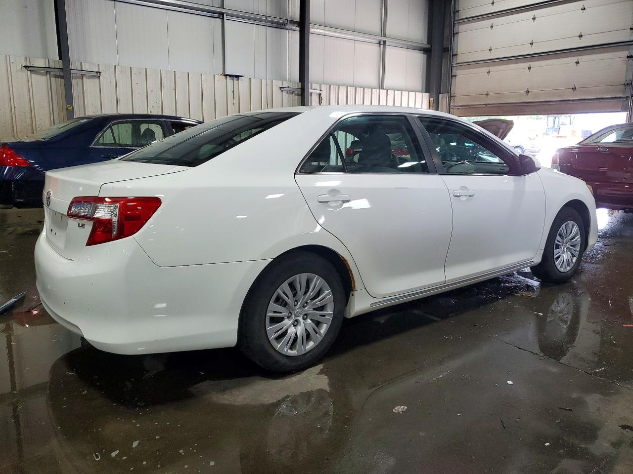 2014 Toyota Camry Le Белый vin: 4T4BF1FK5ER442697