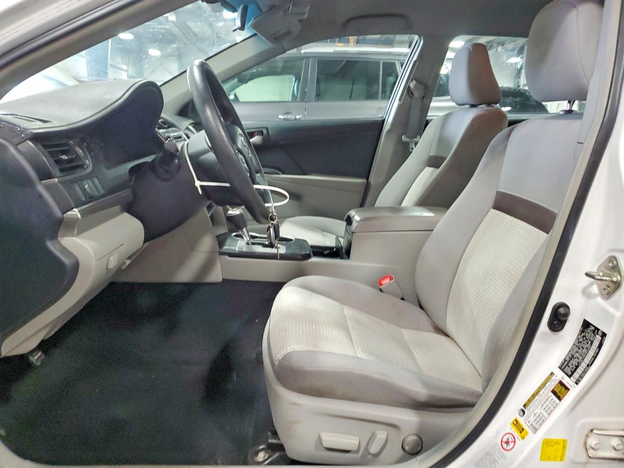 2014 Toyota Camry Le Белый vin: 4T4BF1FK5ER442697