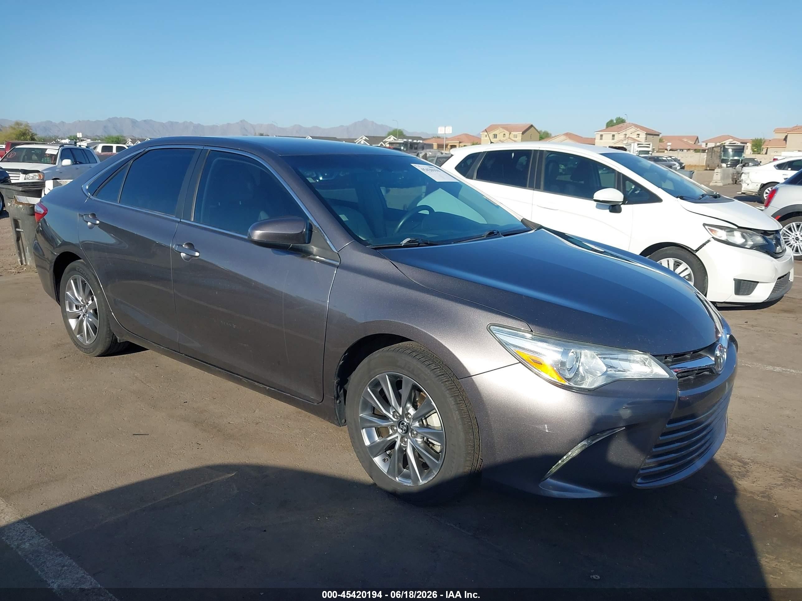 2015 Toyota Camry Xle Gray vin: 4T4BF1FK5FR455905