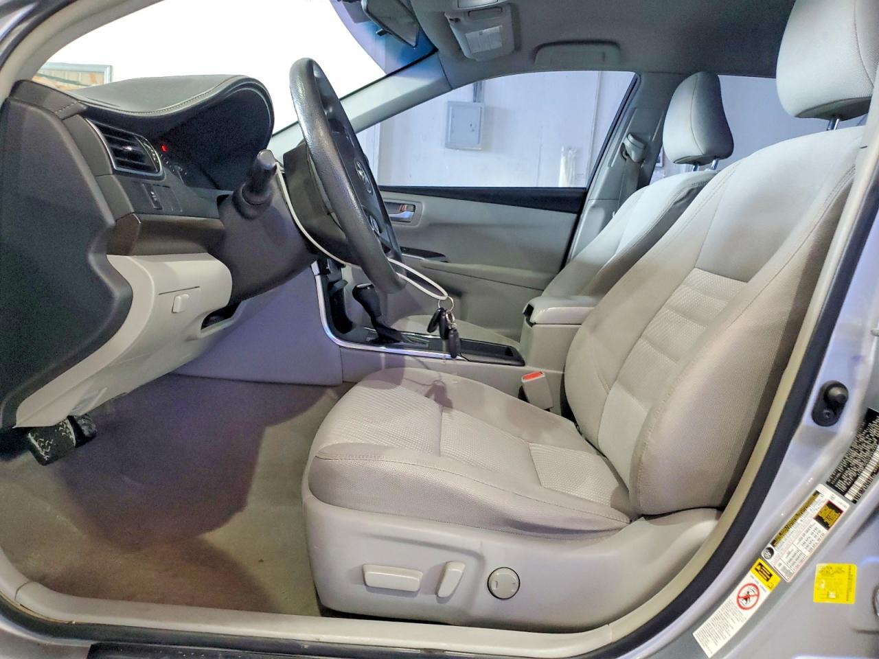 2015 Toyota Camry Le Silver vin: 4T4BF1FK5FR457749