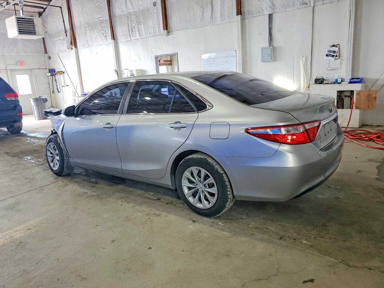 2015 Toyota Camry Le Silver vin: 4T4BF1FK5FR457749