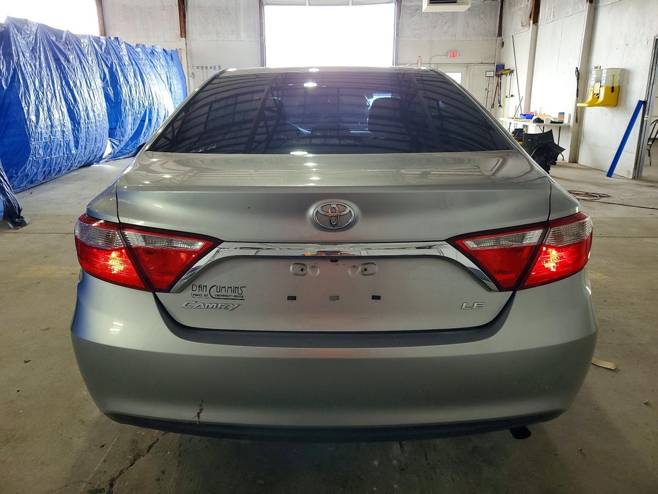 2015 Toyota Camry Le Silver vin: 4T4BF1FK5FR457749