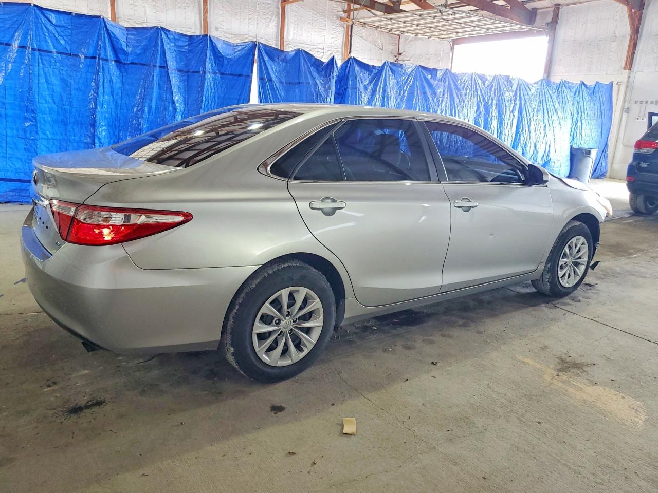 2015 Toyota Camry Le Silver vin: 4T4BF1FK5FR457749