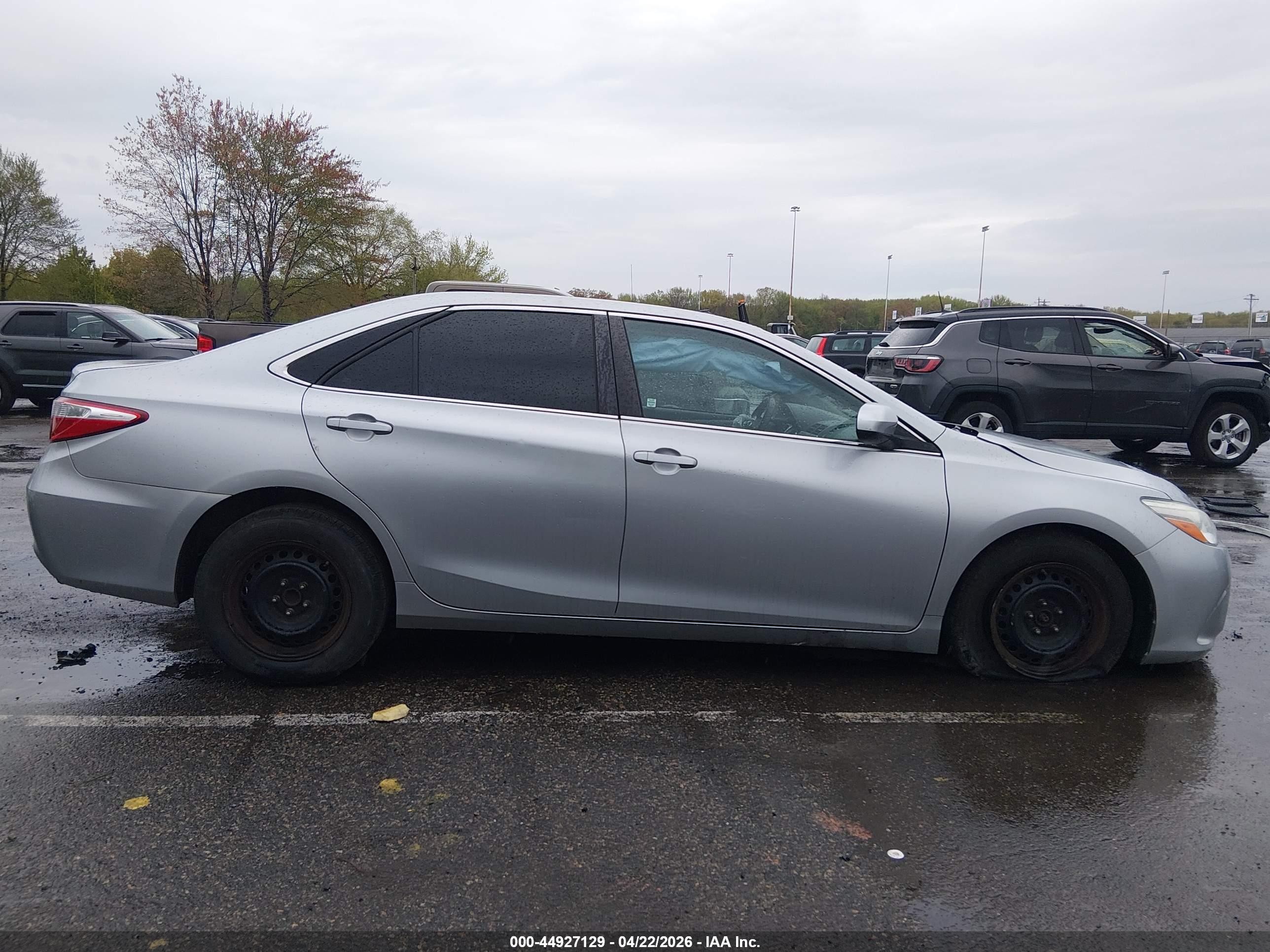 2015 Toyota Camry Le Silver vin: 4T4BF1FK5FR458366