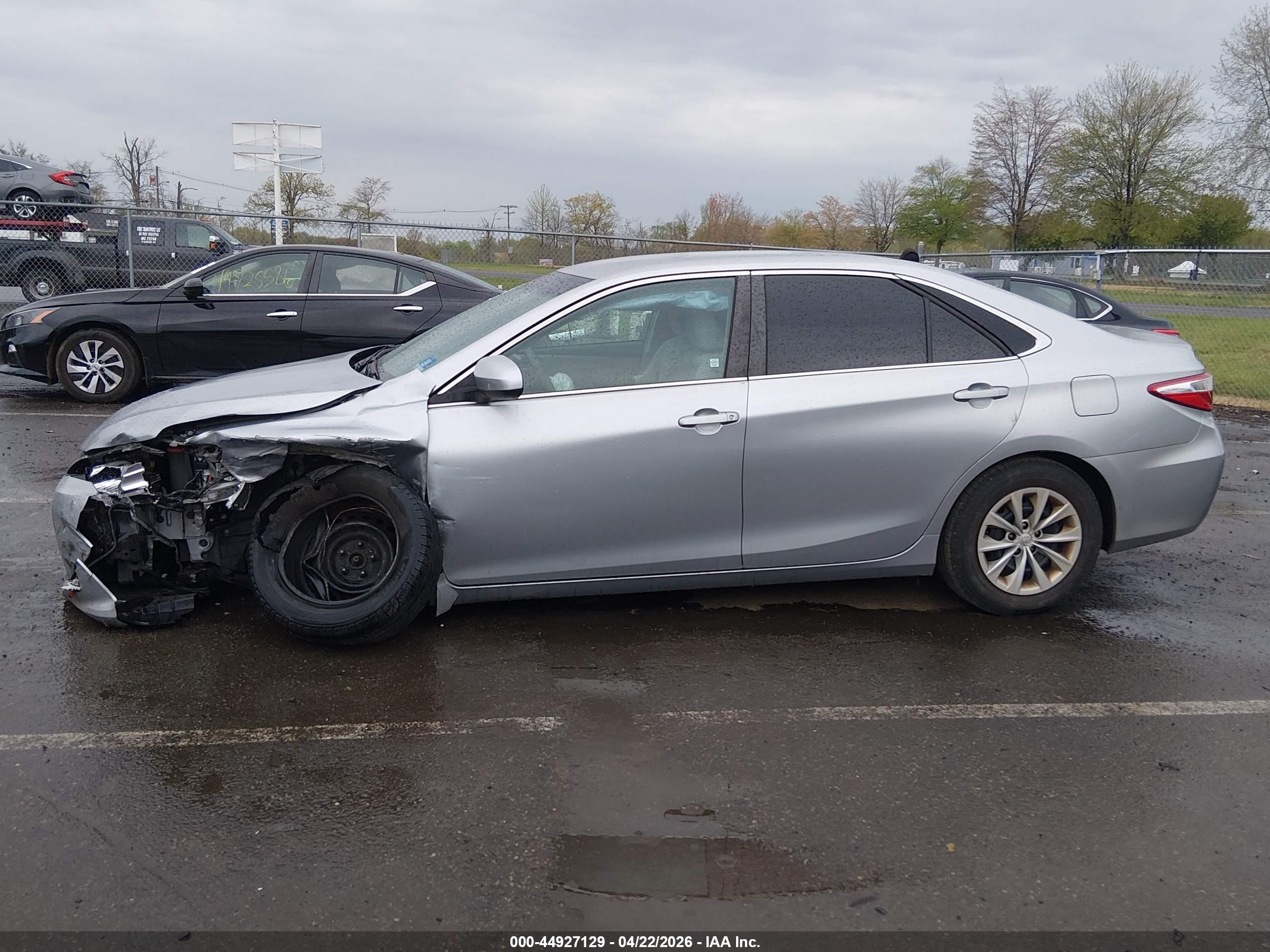 2015 Toyota Camry Le Silver vin: 4T4BF1FK5FR458366