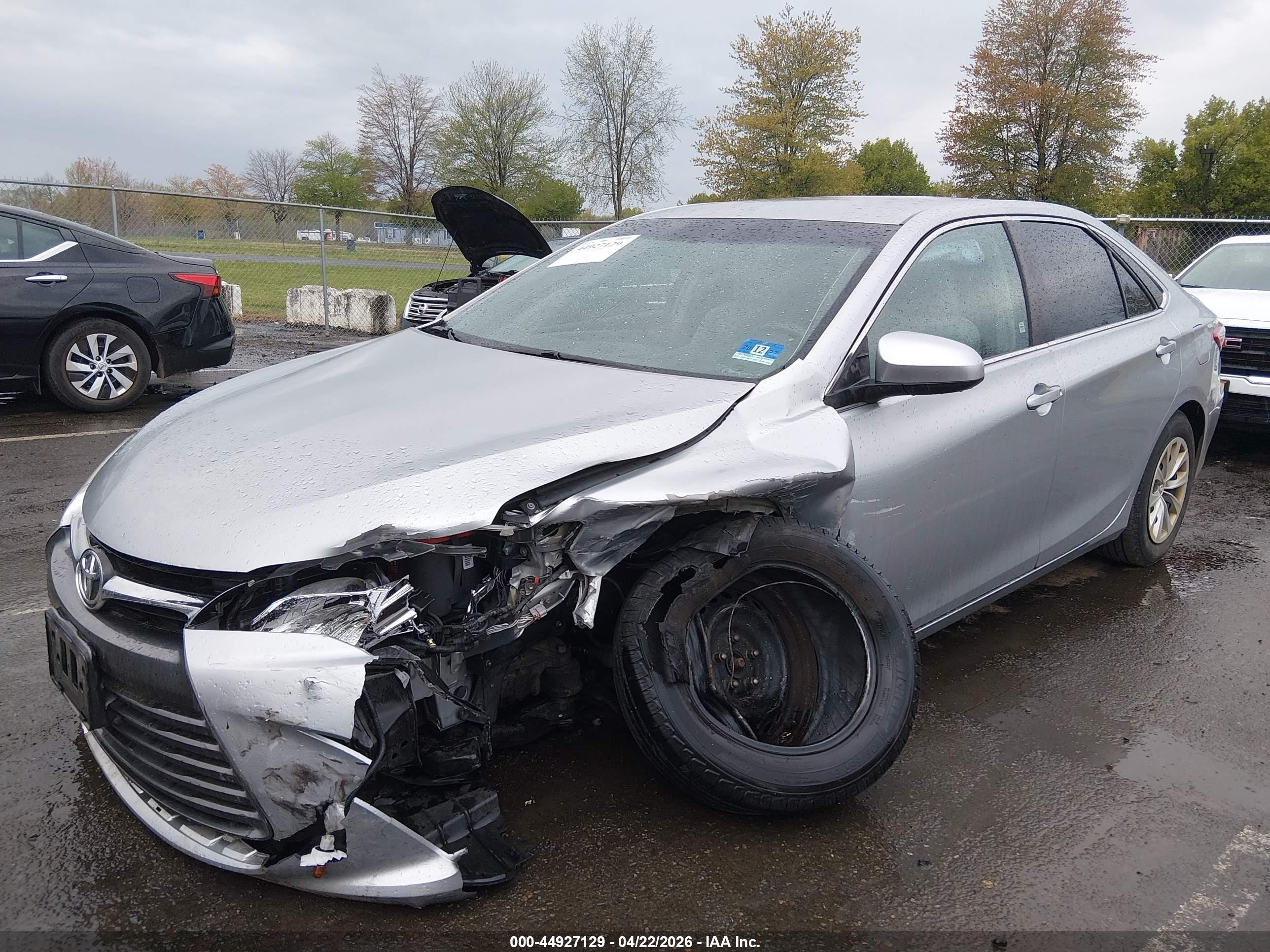 2015 Toyota Camry Le Silver vin: 4T4BF1FK5FR458366