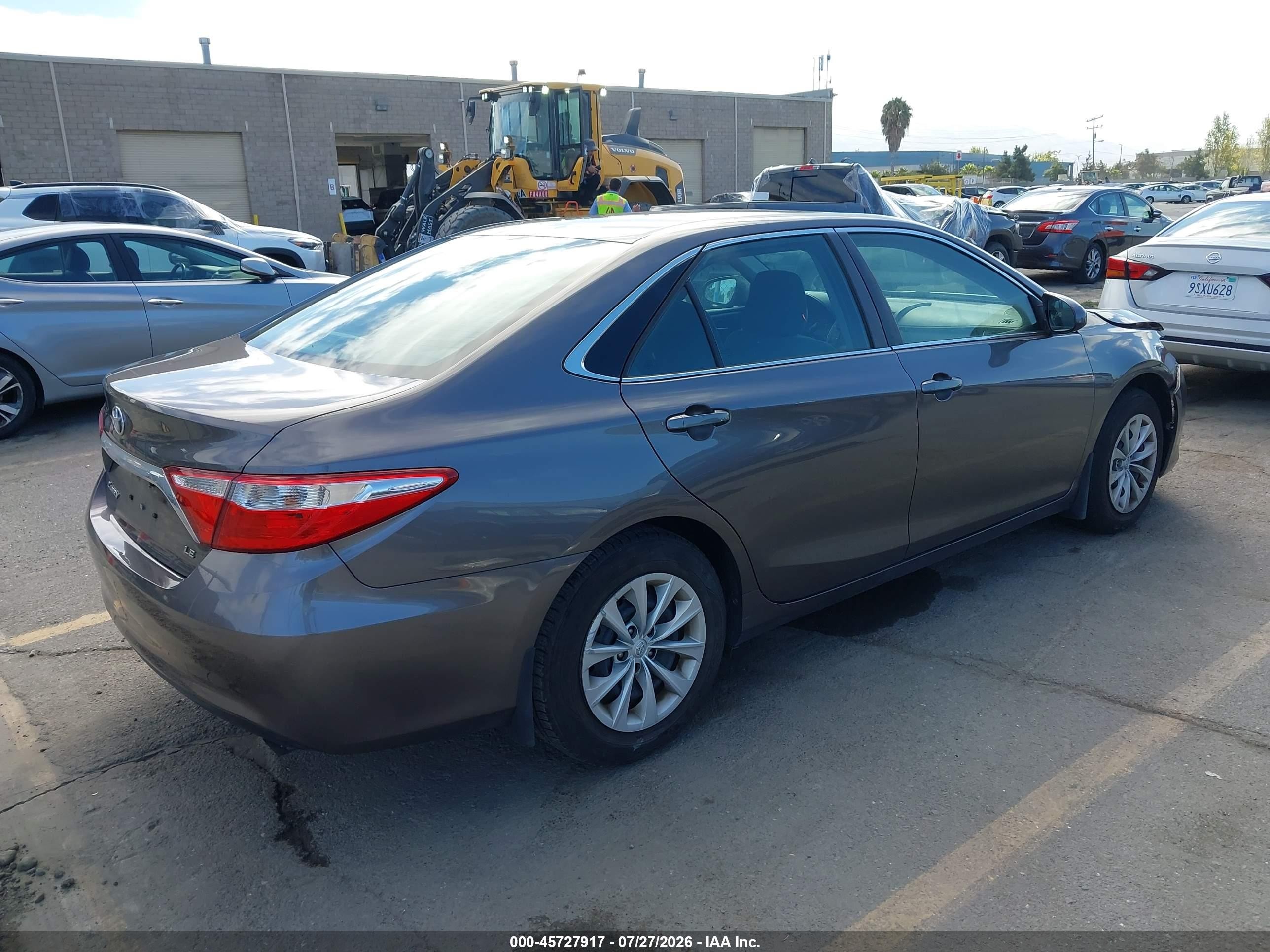 2015 Toyota Camry Le Gray vin: 4T4BF1FK5FR458495
