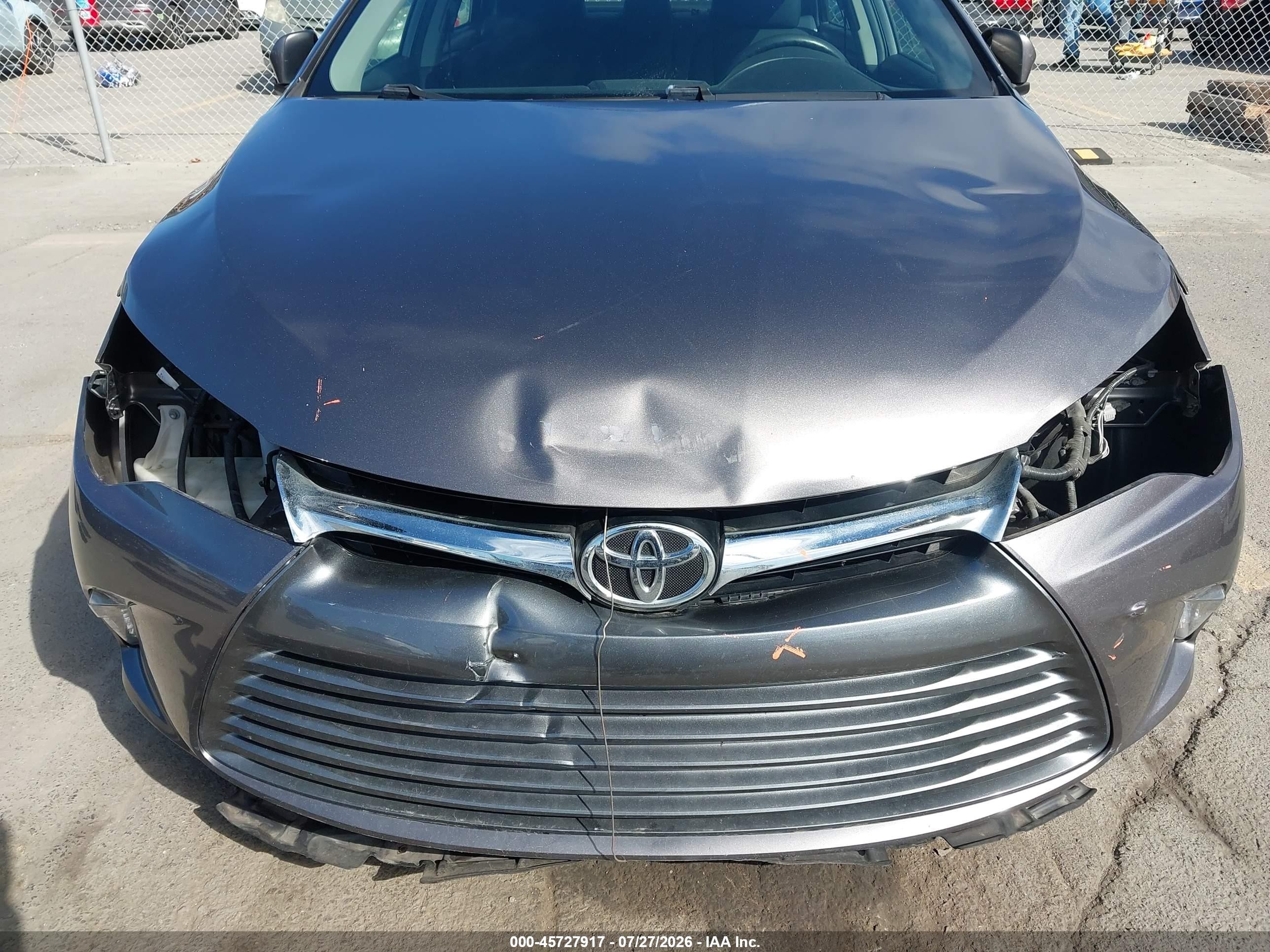2015 Toyota Camry Le Gray vin: 4T4BF1FK5FR458495