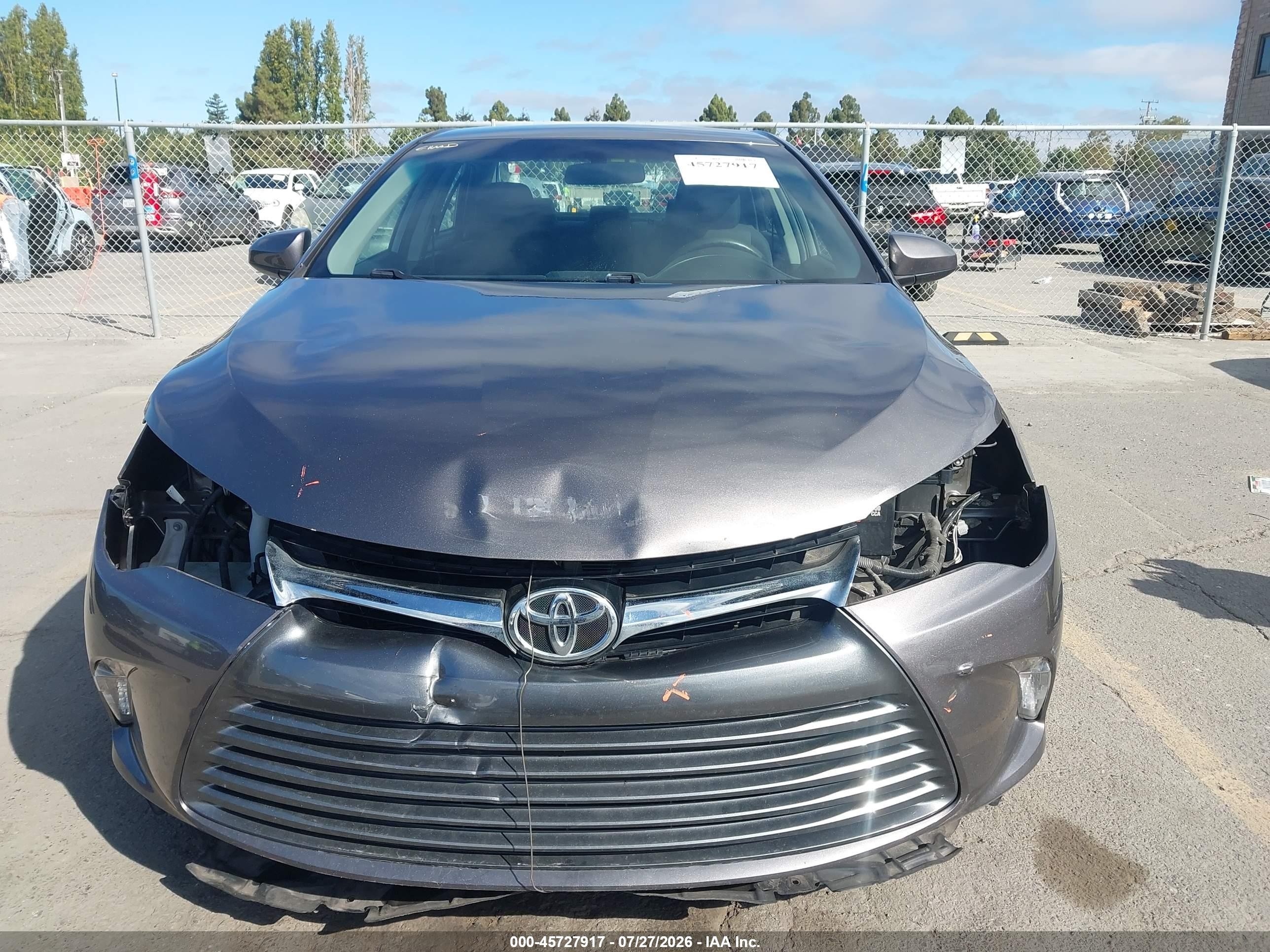 2015 Toyota Camry Le Gray vin: 4T4BF1FK5FR458495