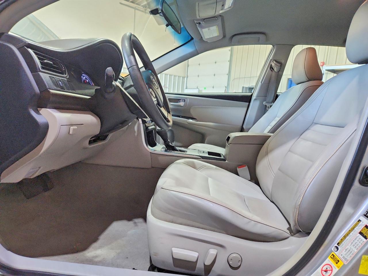 2015 Toyota Camry Xle Silver vin: 4T4BF1FK5FR465608