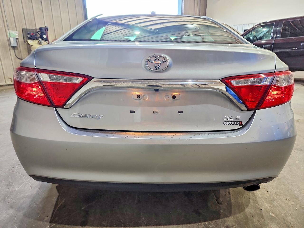 2015 Toyota Camry Xle Silver vin: 4T4BF1FK5FR465608