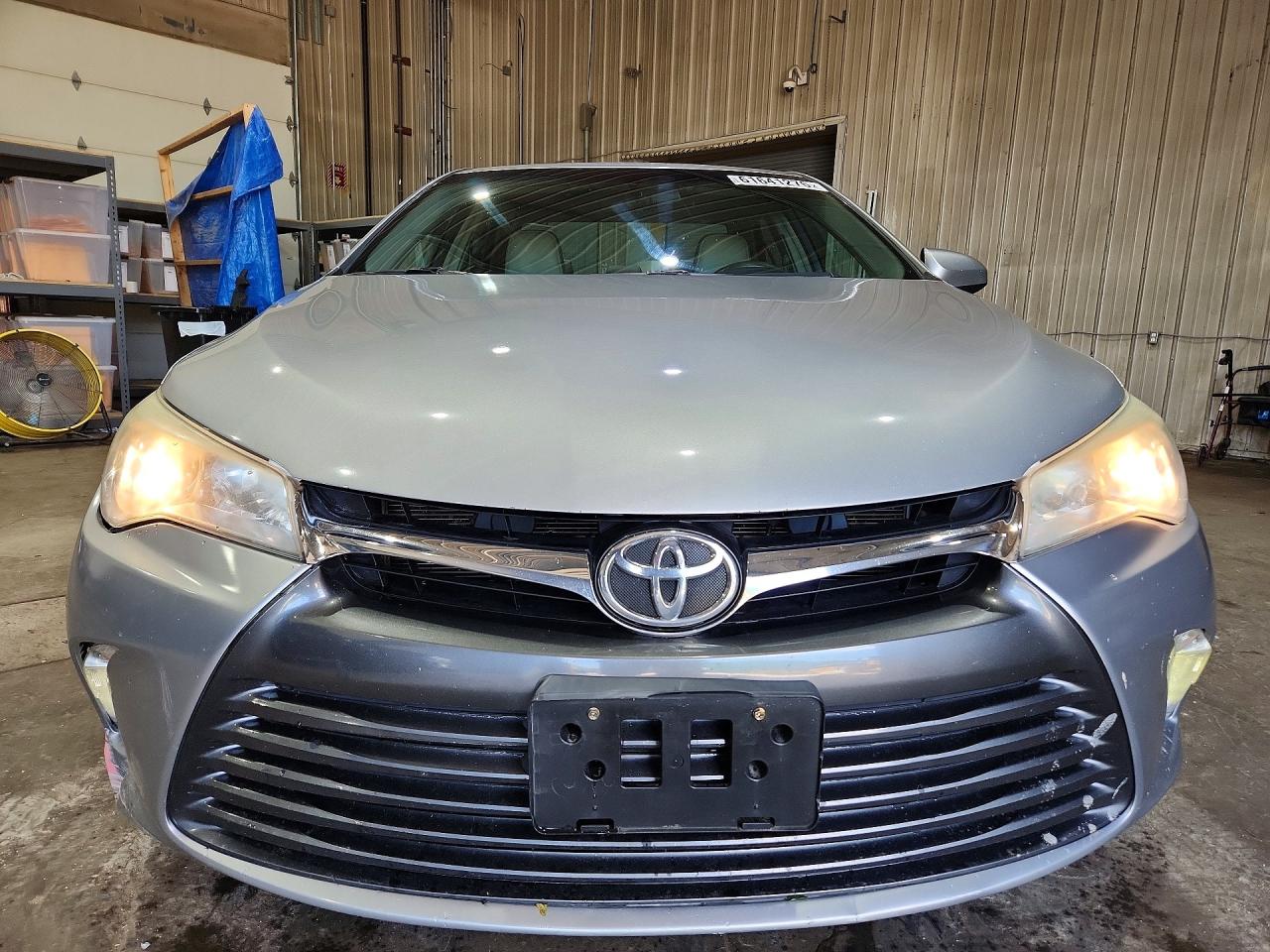 2015 Toyota Camry Xle Silver vin: 4T4BF1FK5FR465608