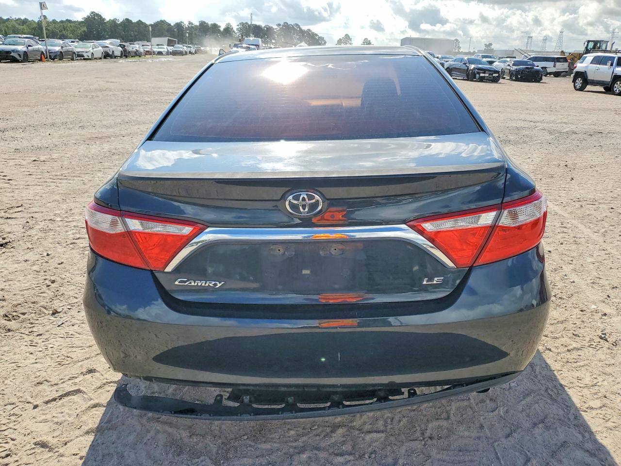 2015 Toyota Camry Le Black vin: 4T4BF1FK5FR481307
