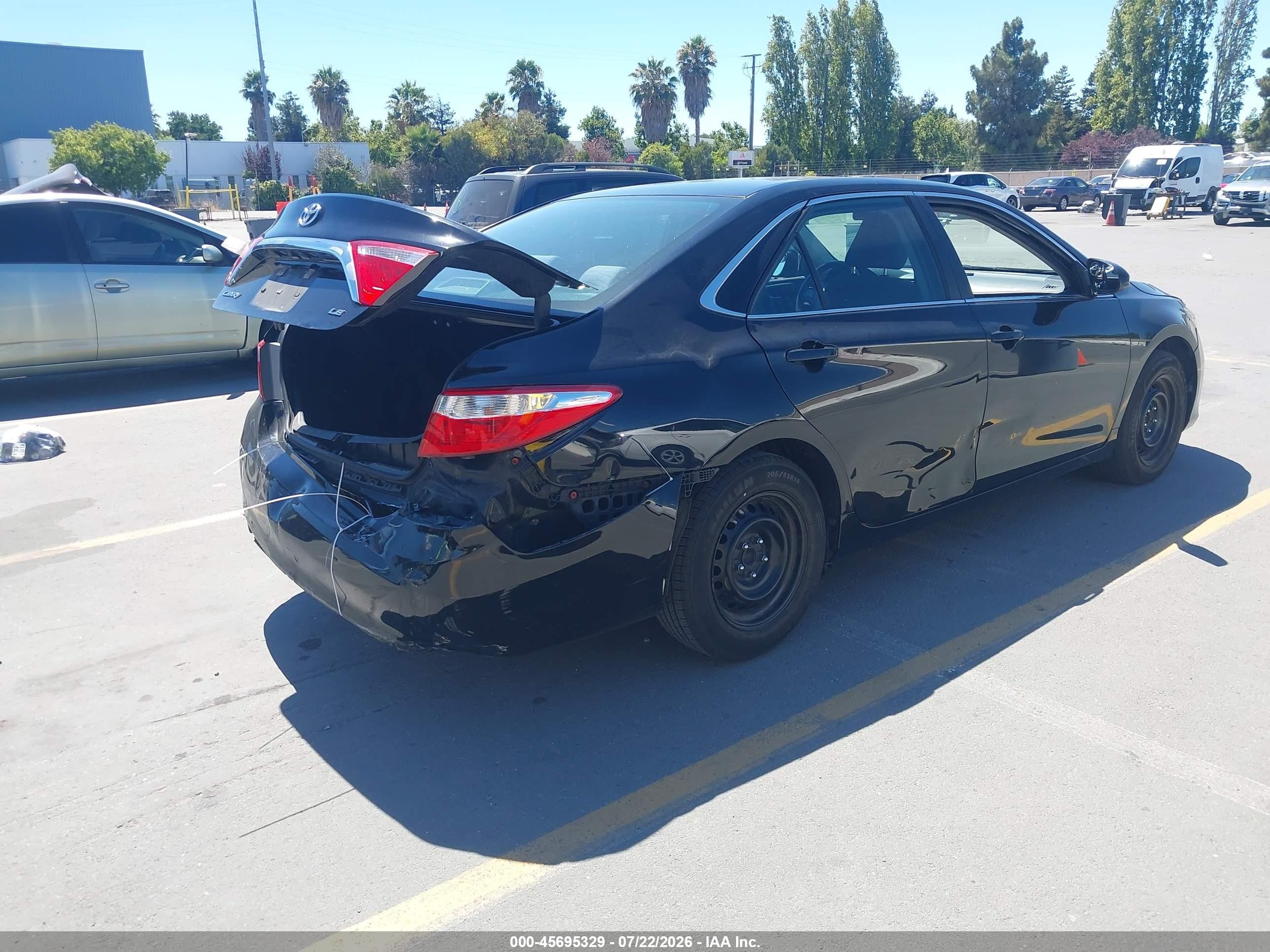 2015 Toyota Camry Le Black vin: 4T4BF1FK5FR496714