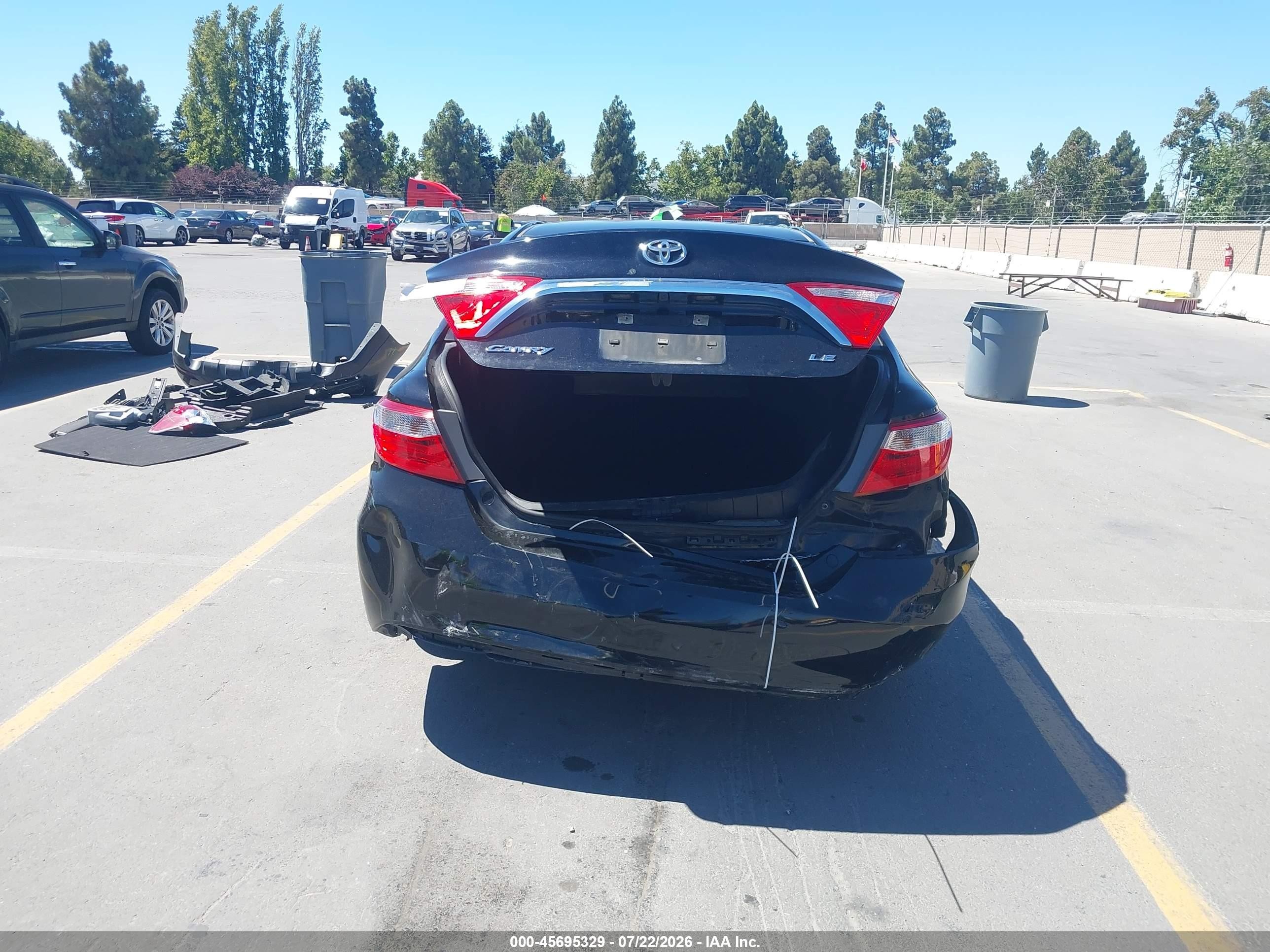 2015 Toyota Camry Le Black vin: 4T4BF1FK5FR496714