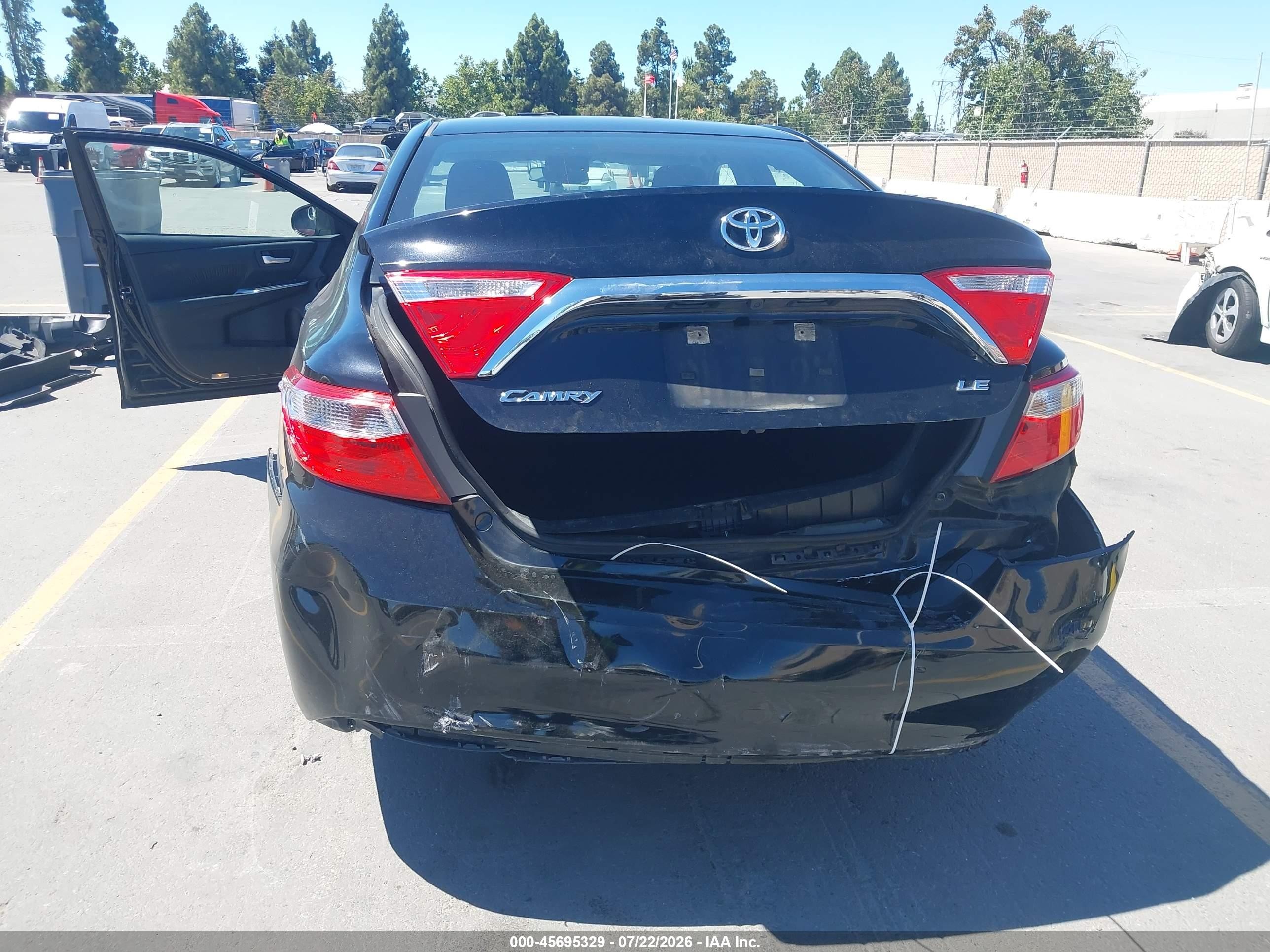2015 Toyota Camry Le Black vin: 4T4BF1FK5FR496714