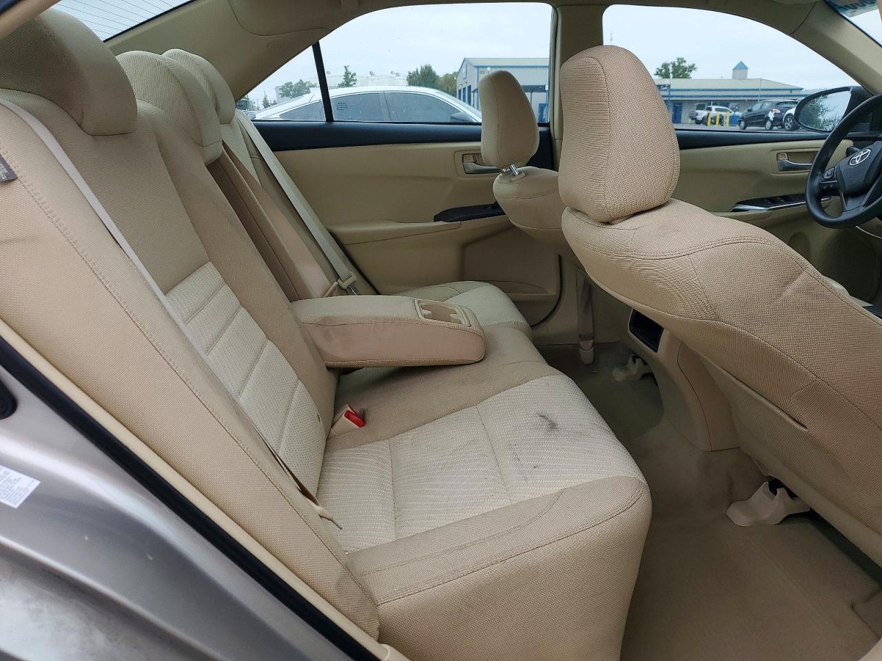 2015 Toyota Camry Le Tan vin: 4T4BF1FK5FR503113