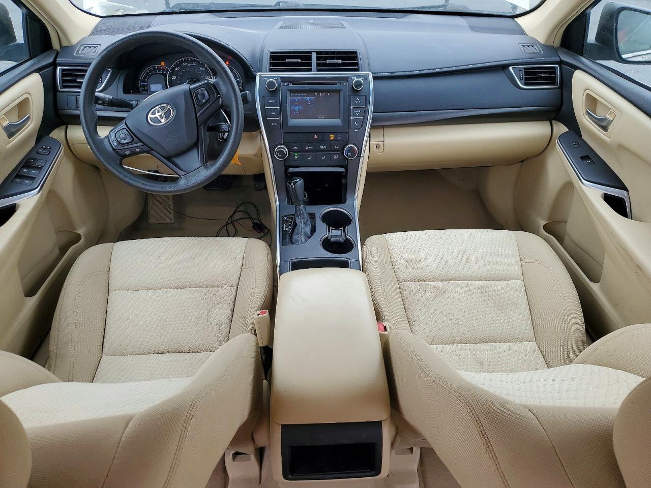 2015 Toyota Camry Le Tan vin: 4T4BF1FK5FR503113