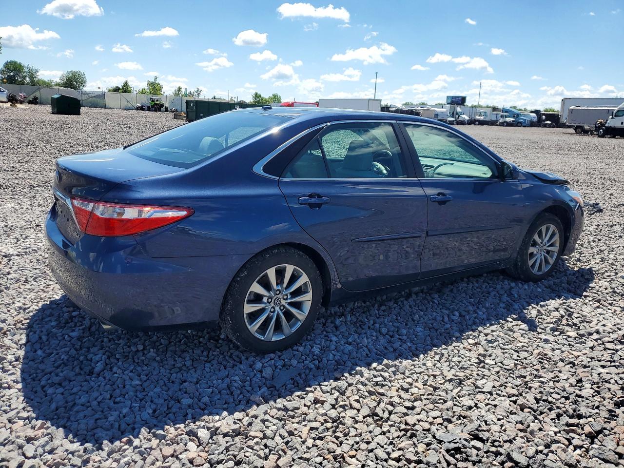 2015 Toyota Camry Xle Blue vin: 4T4BF1FK5FR509932