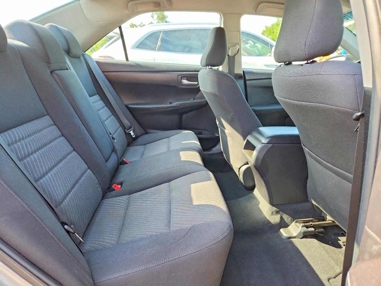 2015 Toyota Camry Le Silver vin: 4T4BF1FK5FR514130