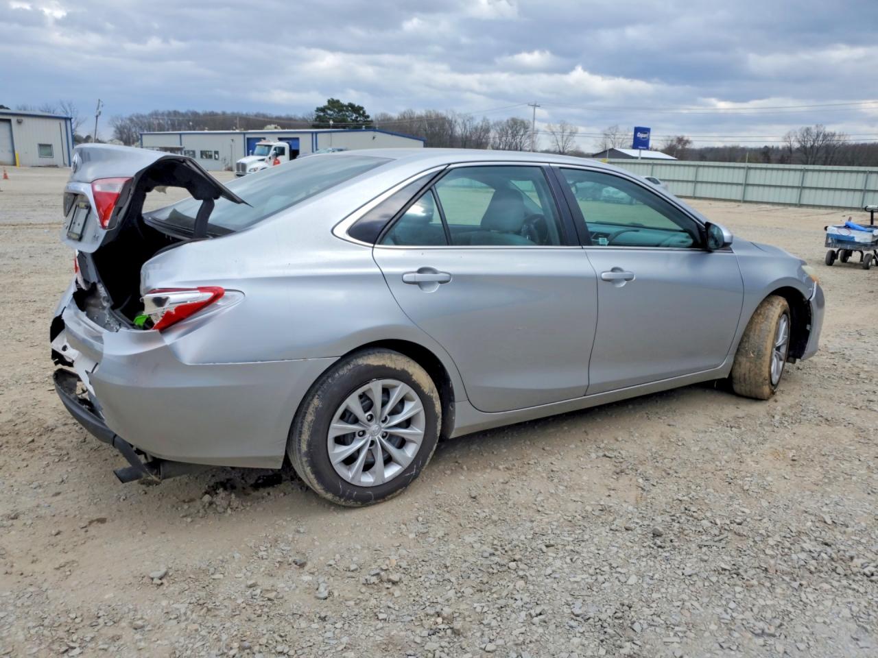 2015 Toyota Camry Silver vin: 4T4BF1FK5FR516086