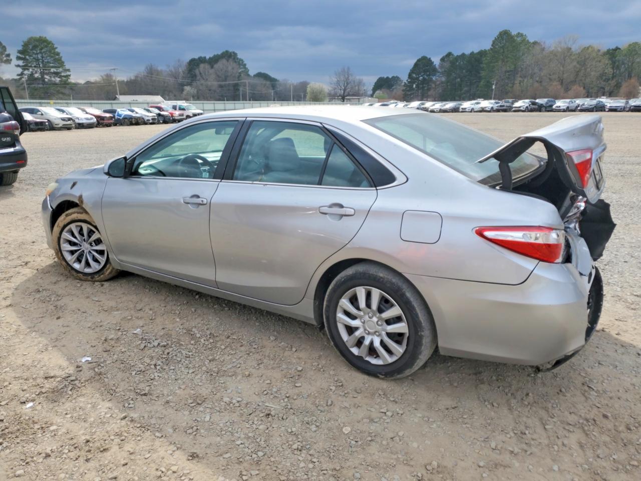 2015 Toyota Camry Silver vin: 4T4BF1FK5FR516086