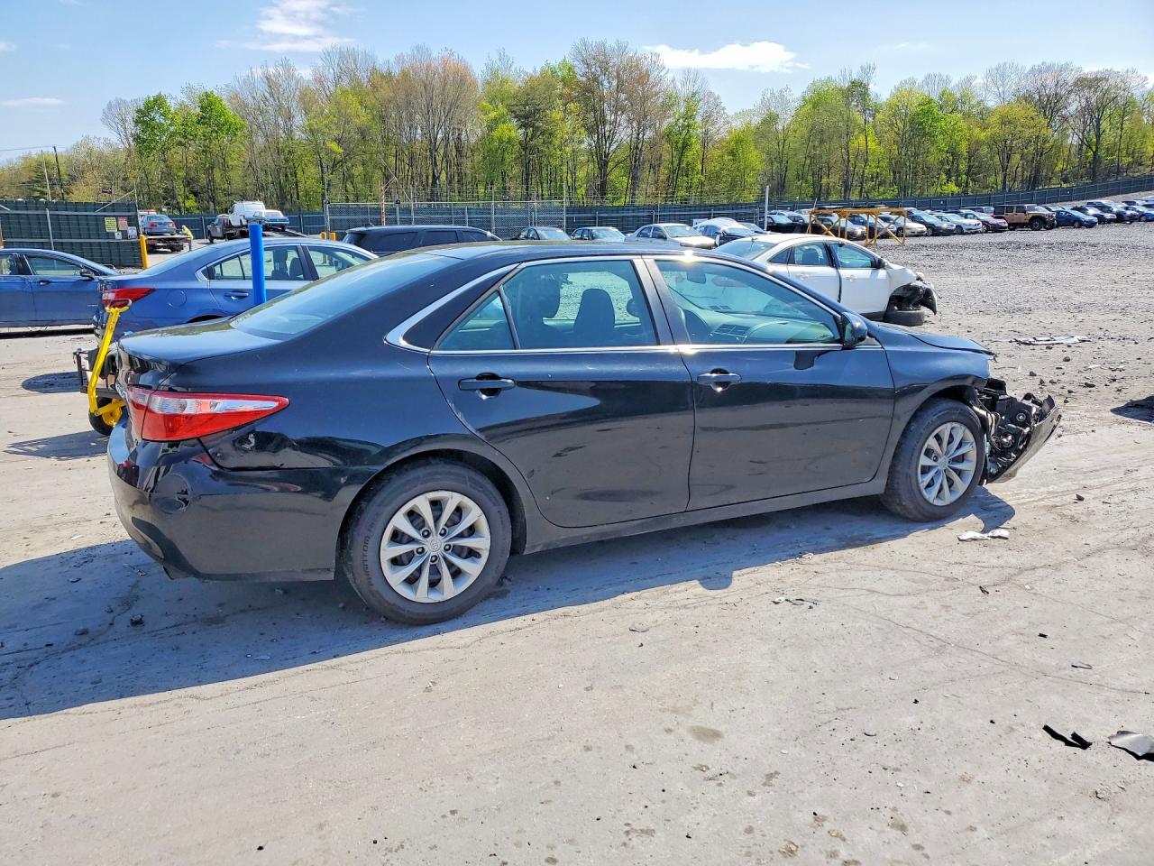 2016 Toyota Camry Le Black vin: 4T4BF1FK5GR516848