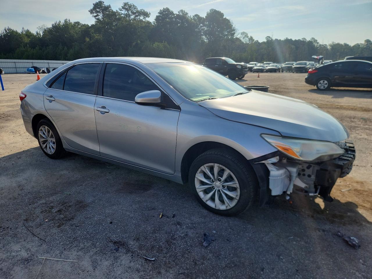 2016 Toyota Camry Le Gray vin: 4T4BF1FK5GR556752